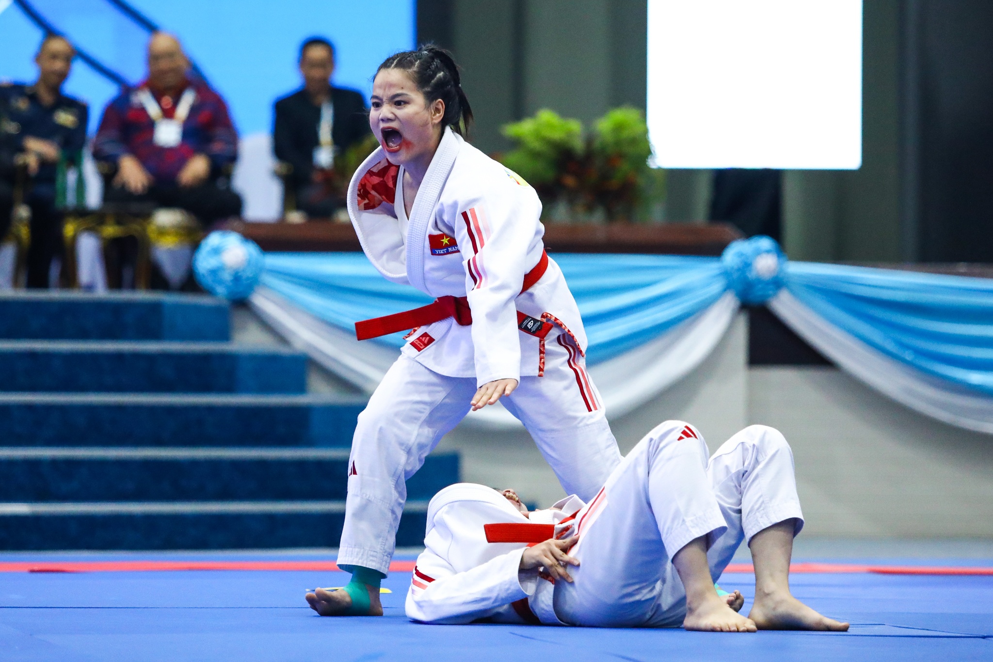 Cap doi ju-jitsu Viet Nam mang hinh anh 'cuong thi' bieu dien vi so ma hinh anh