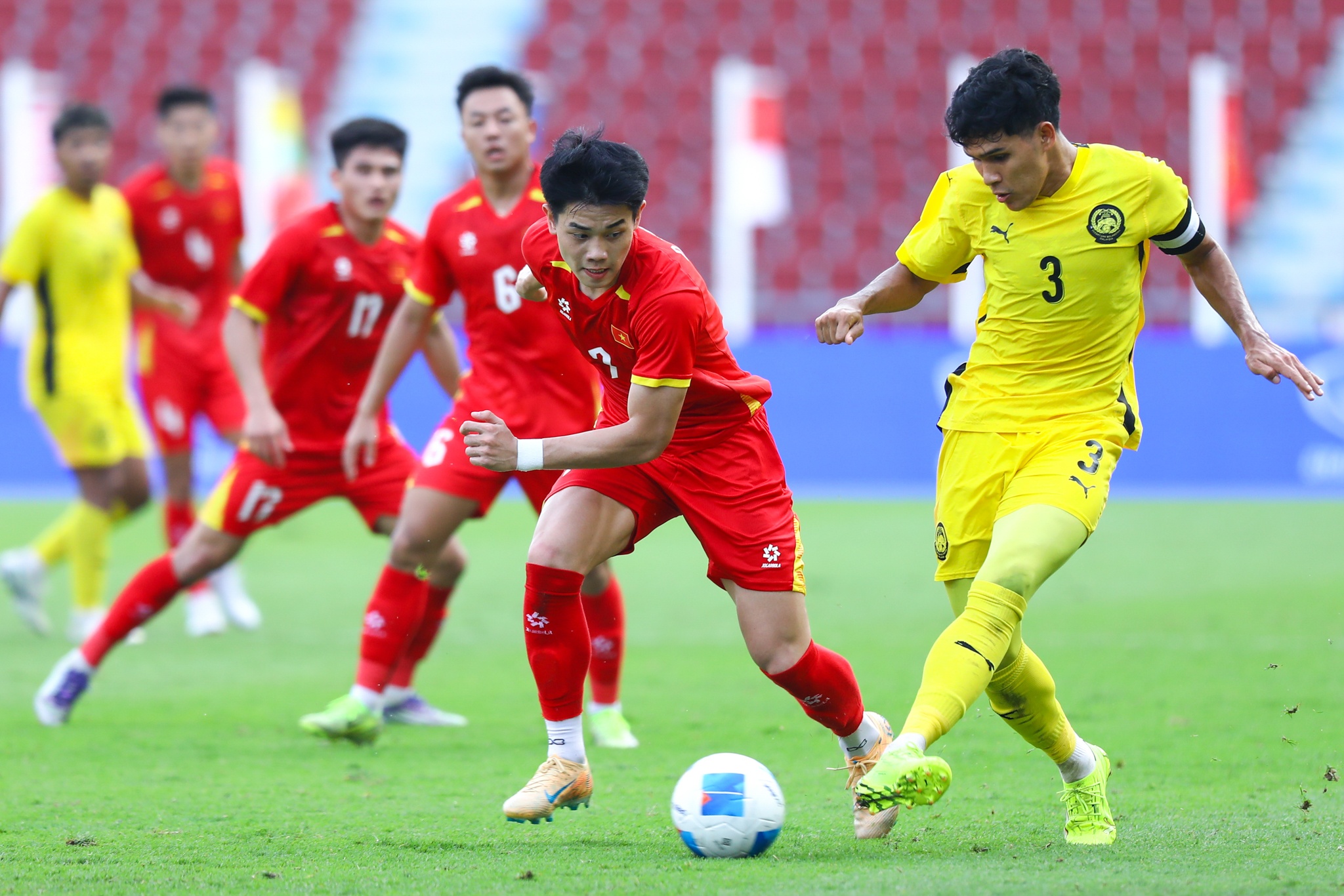 שוער מלזי במשחקי SEA (תמונה 1) Thu mon Malaysia SEA Games anh 1