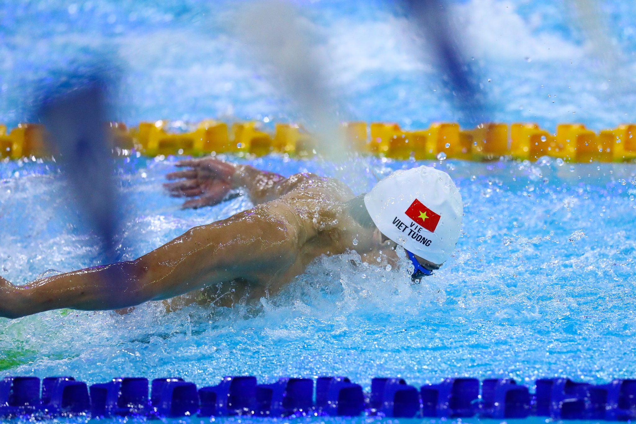 Anh Viens yngre bror (foto 16) Em trai Anh Vien anh 16