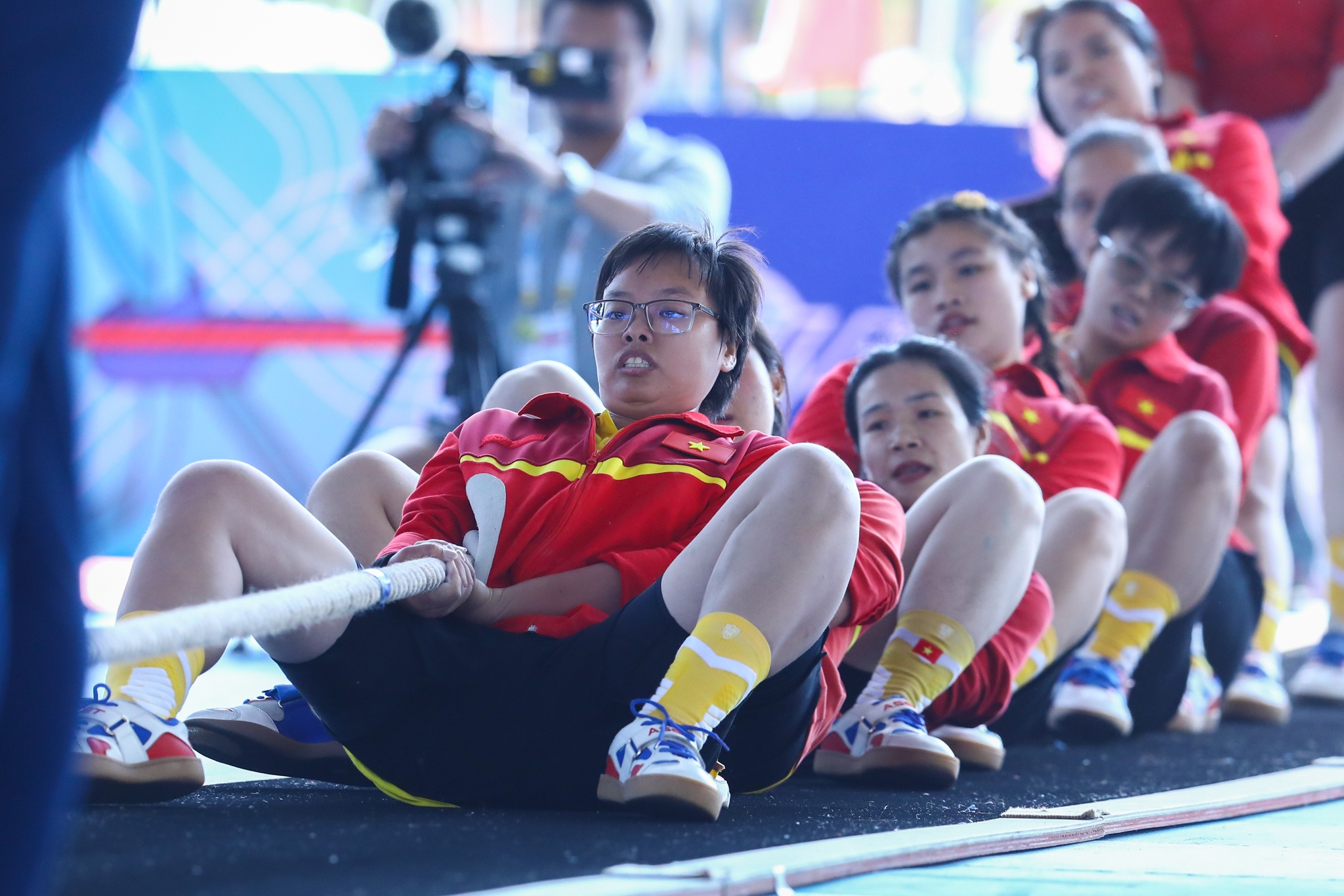 Phương Thanh kéo co ảnh 7 Phuong Thanh keo co anh 7