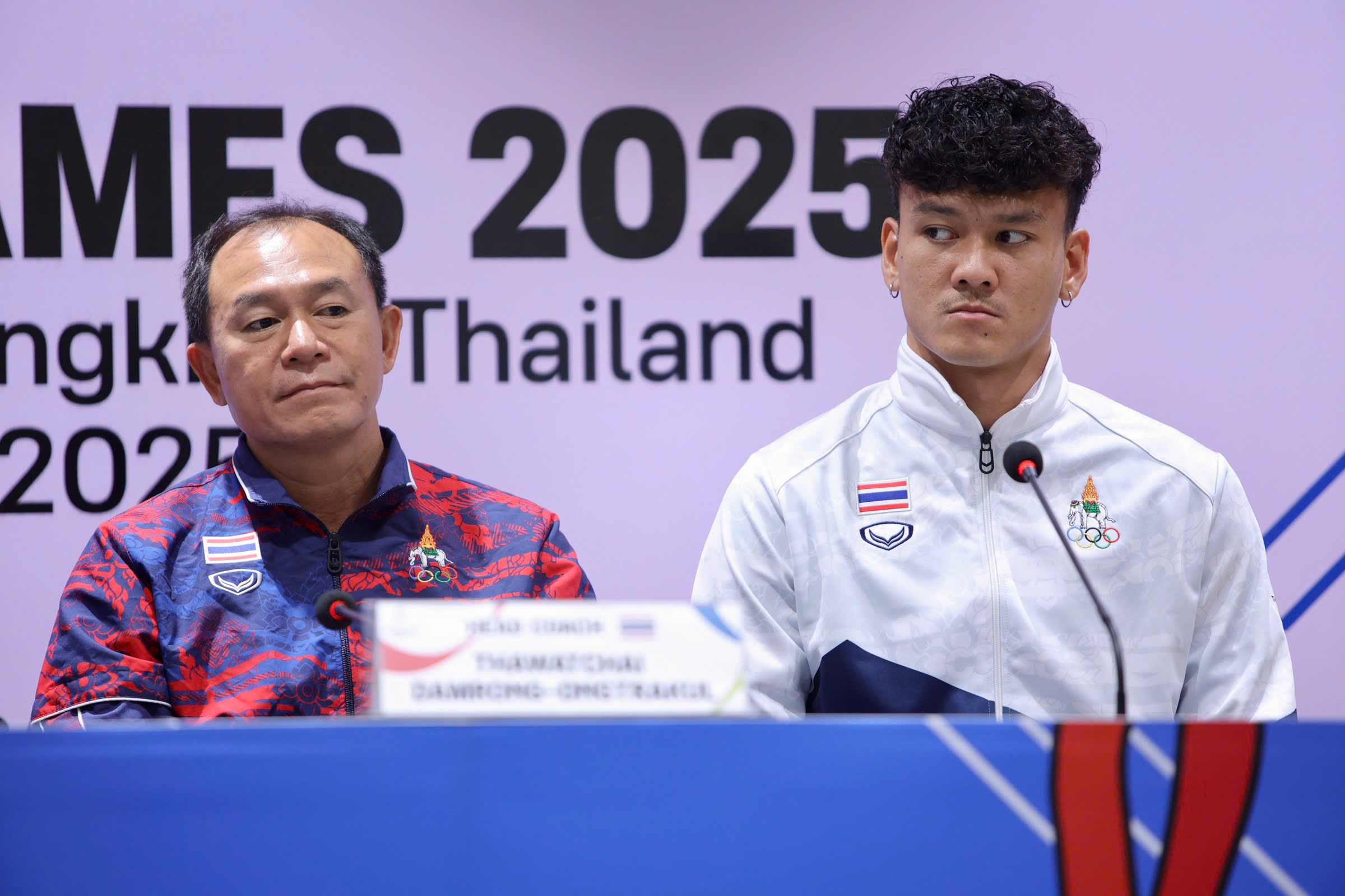 U22 ຫວຽດນາມ ທຽບກັບ ໄທ (ຮູບທີ 1) U22 Viet Nam Thai Lan anh 1