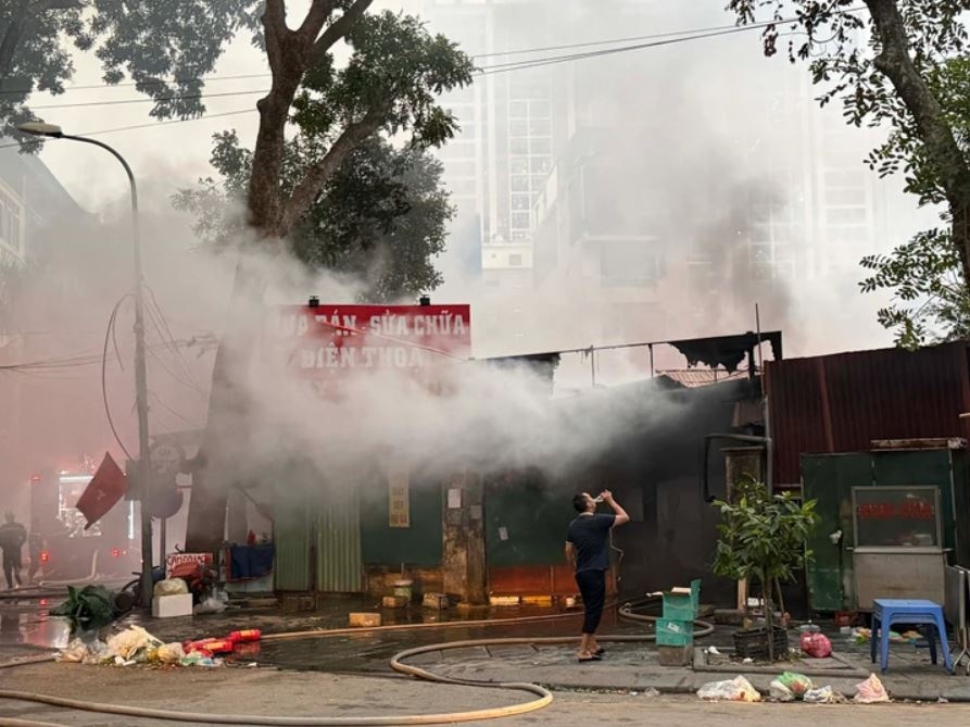 Chay Cho Xanh Ha Noi anh 6