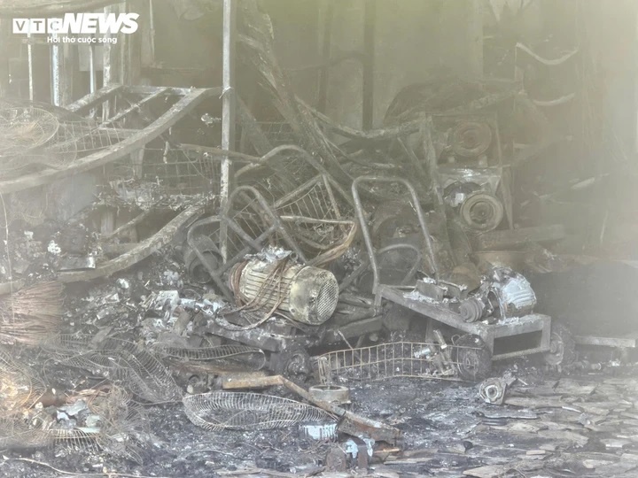 Chay nha 4 nguoi chet anh 8