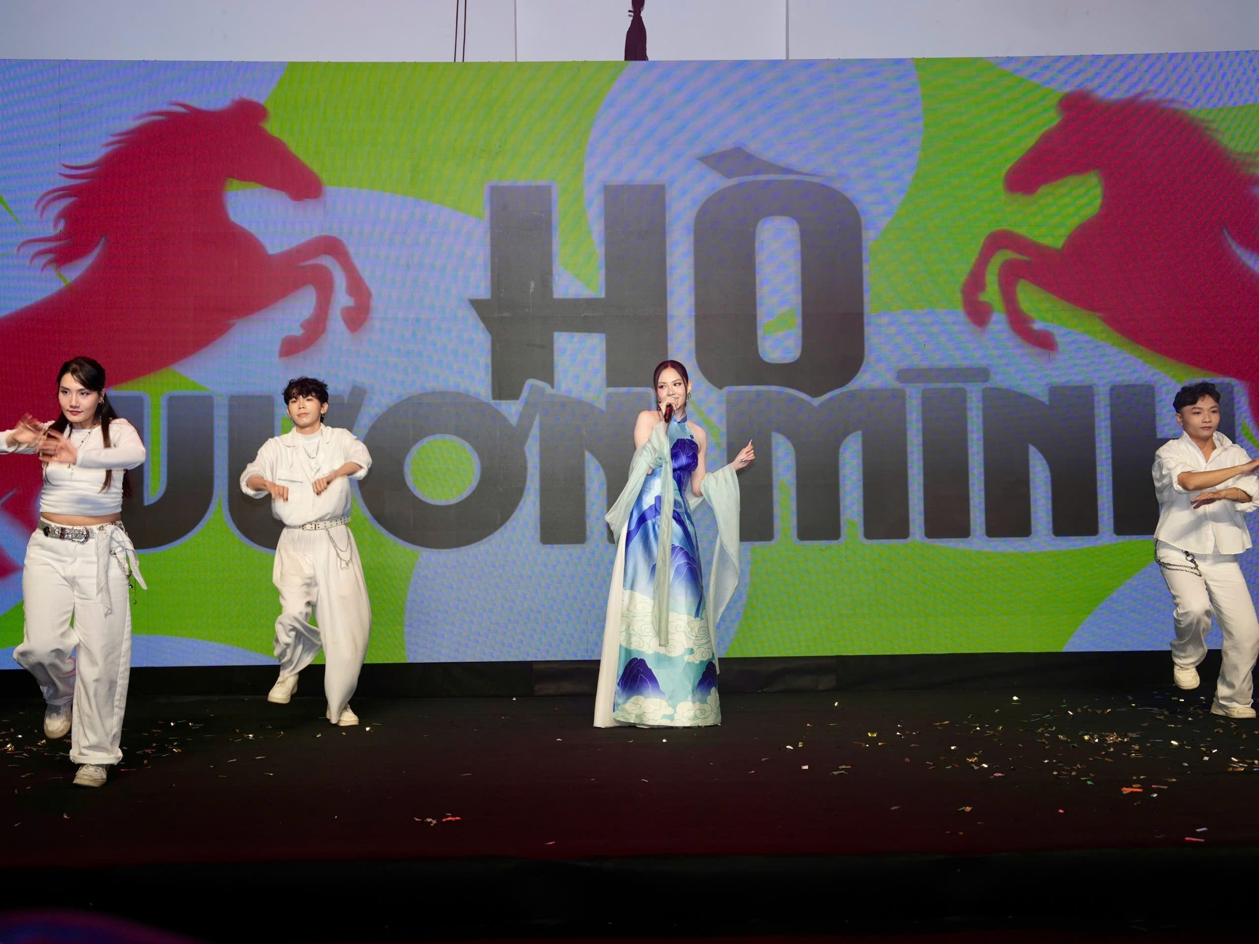 Bao Thanh Nien anh 16