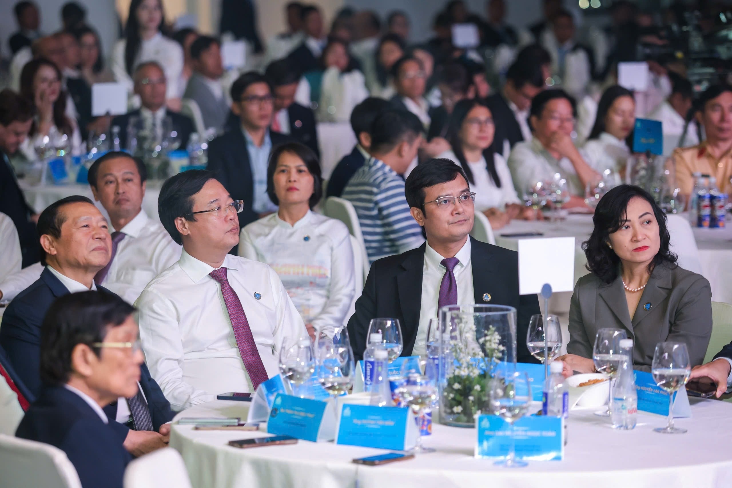 Bao Thanh Nien anh 20