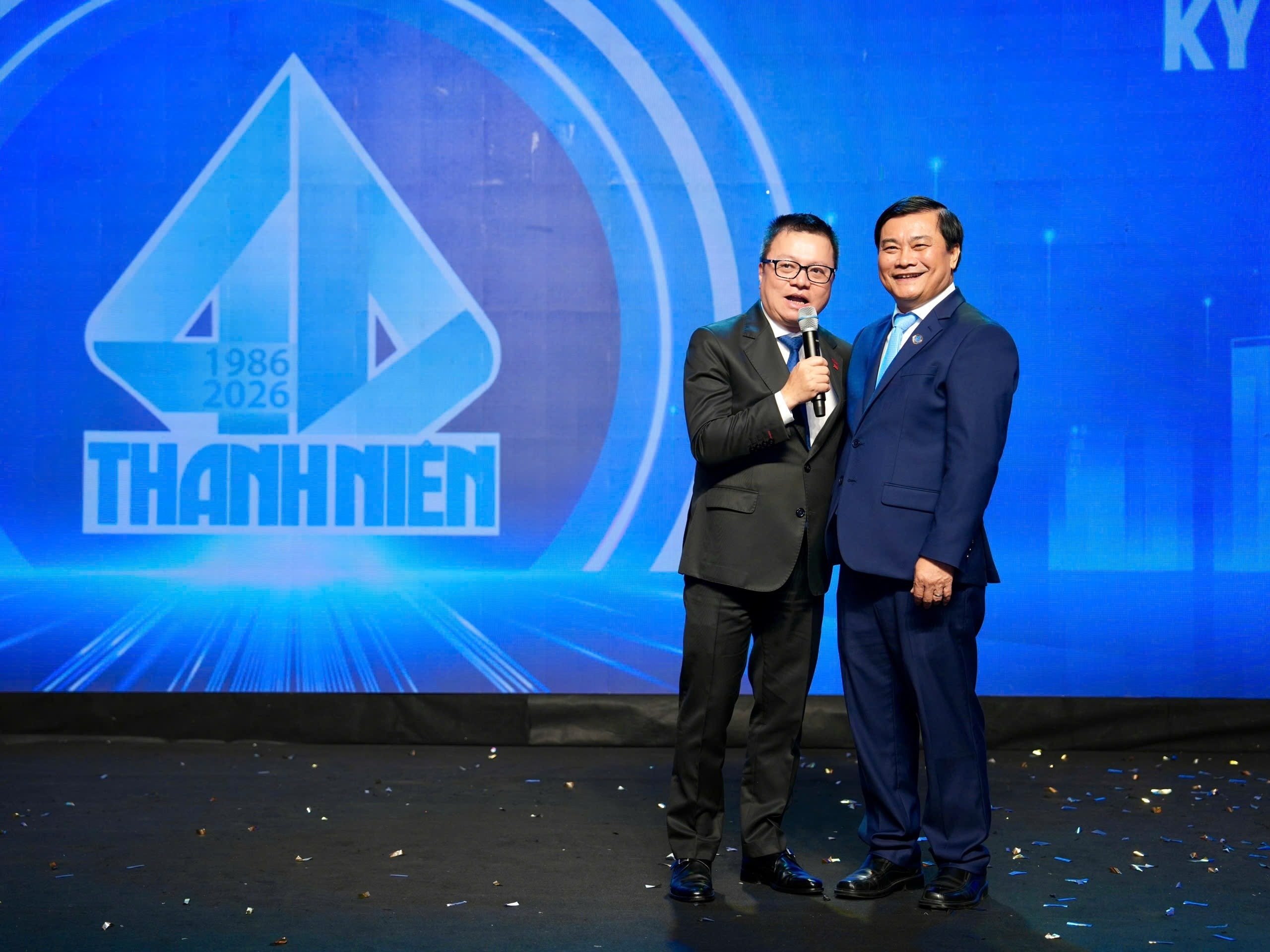 Bao Thanh Nien anh 22