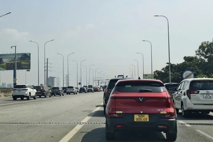 Ket xe cua ngo TP.HCM anh 3