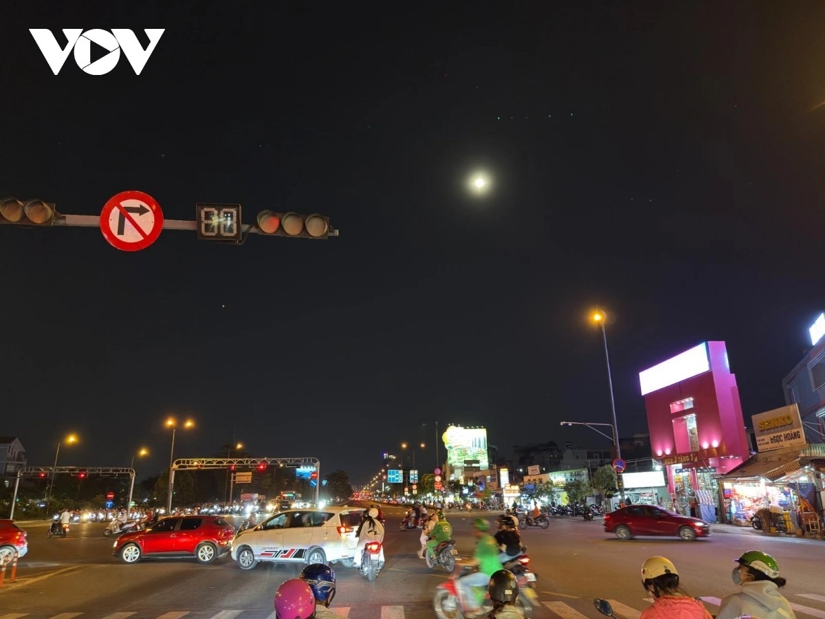 Giao thong TP.HCM nghi le anh 5