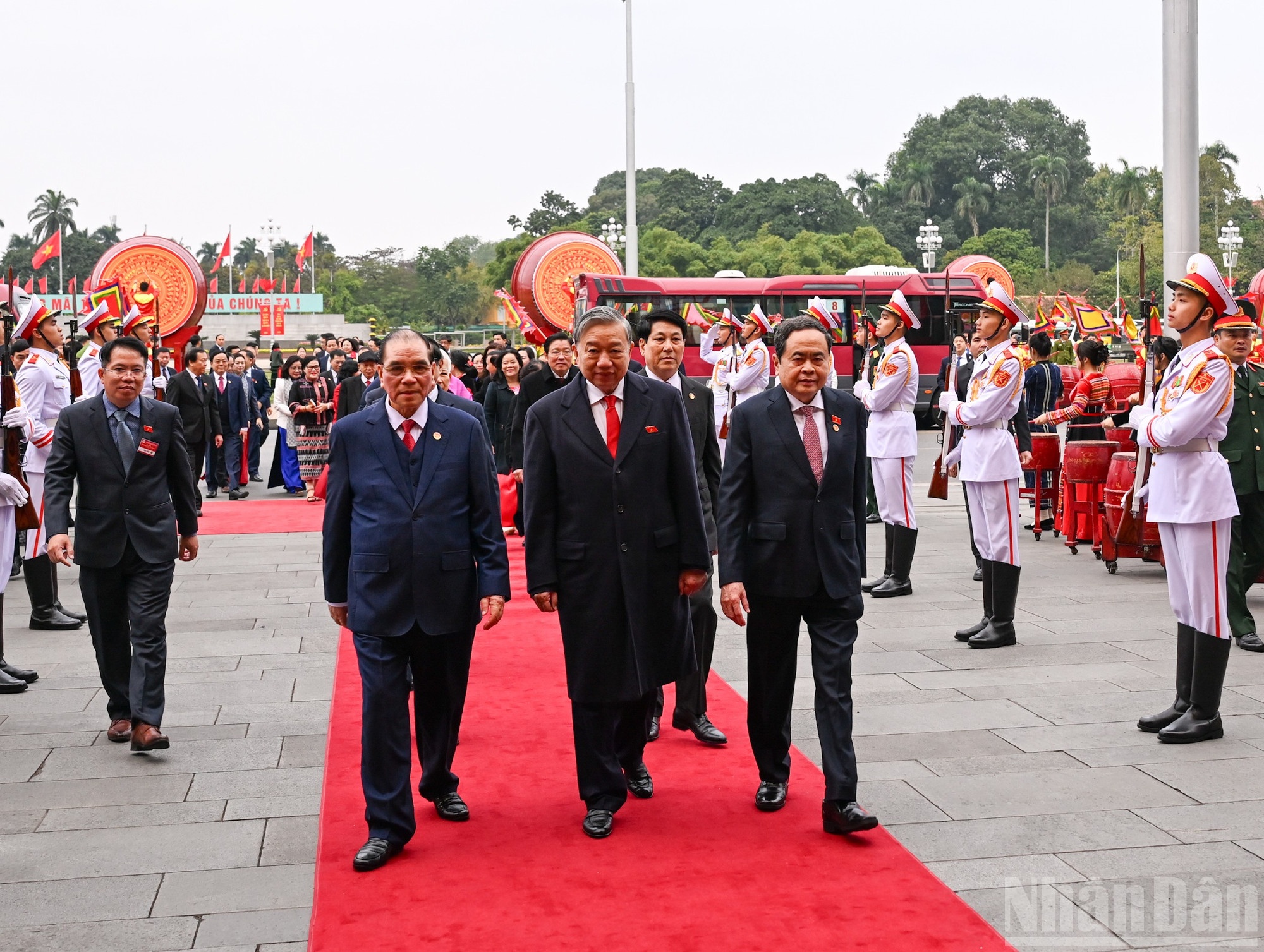 80 nam Quoc hoi anh 4