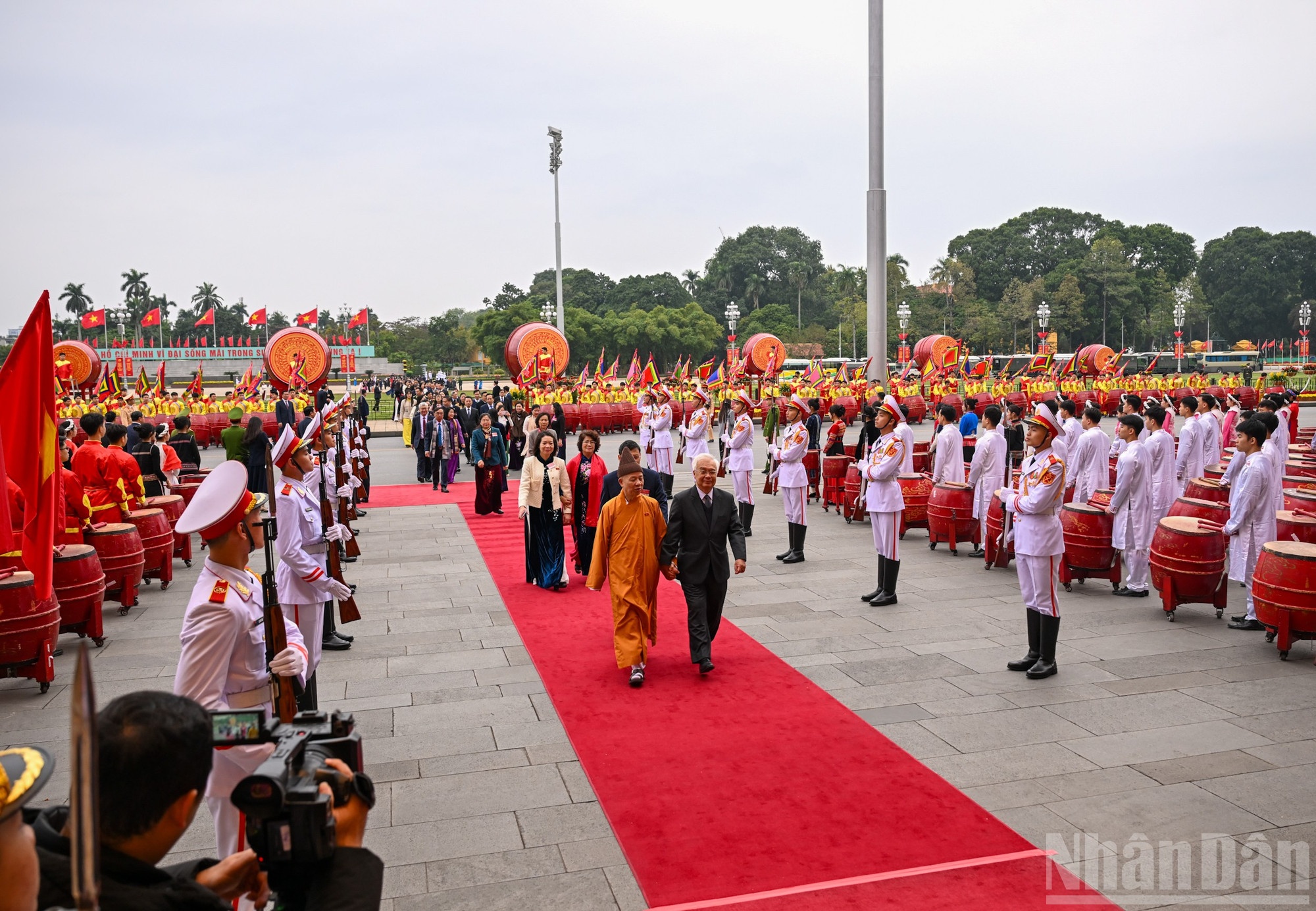 80 nam Quoc hoi anh 8