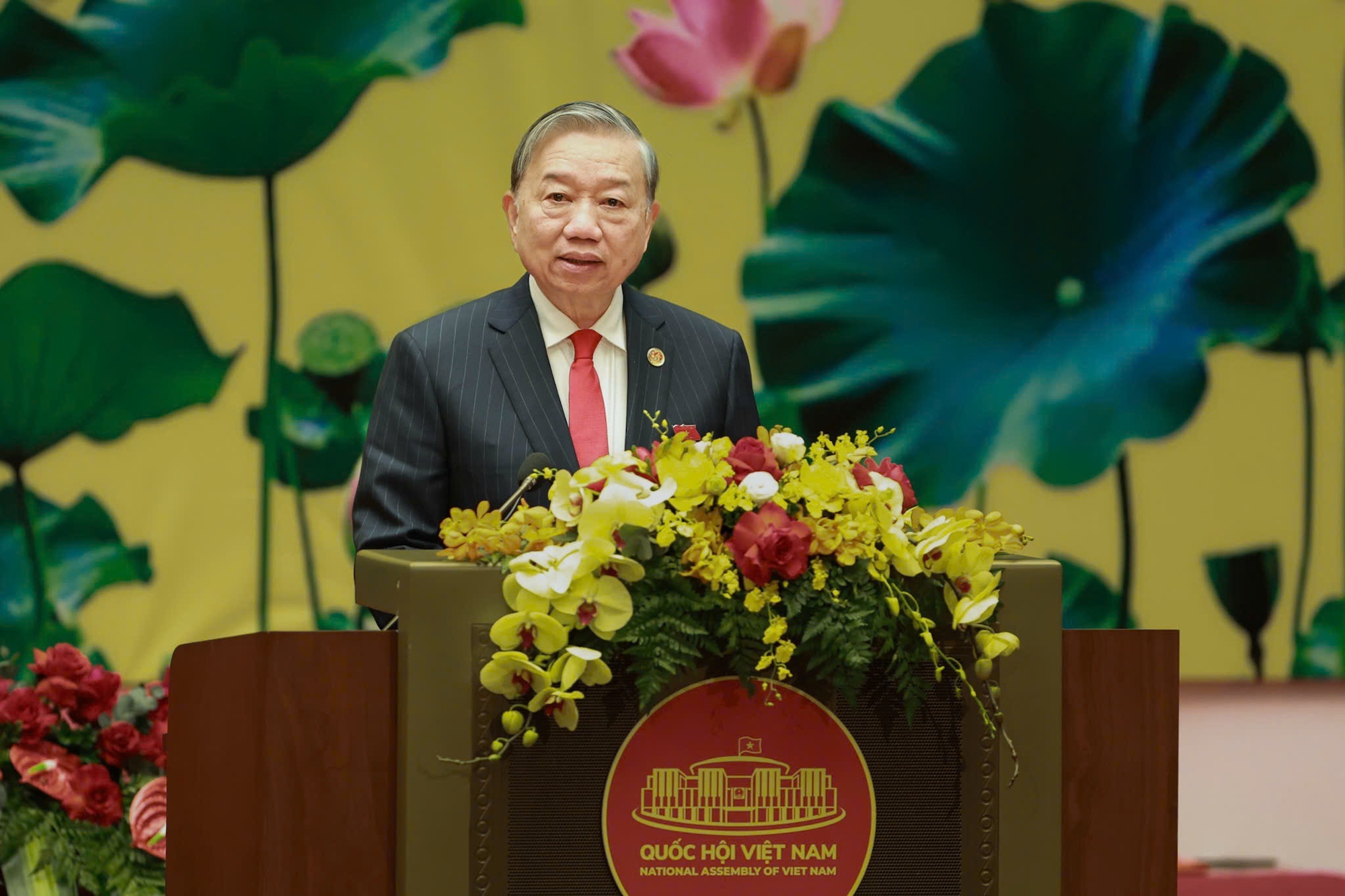 80 nam Quoc hoi anh 1