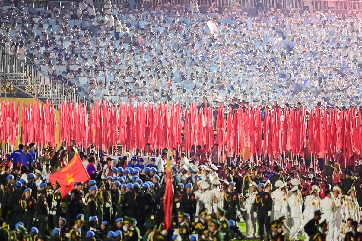 Vai tro cua Dang uy MTTQ, cac Doan the TU voi The nuoc Long dan hinh anh