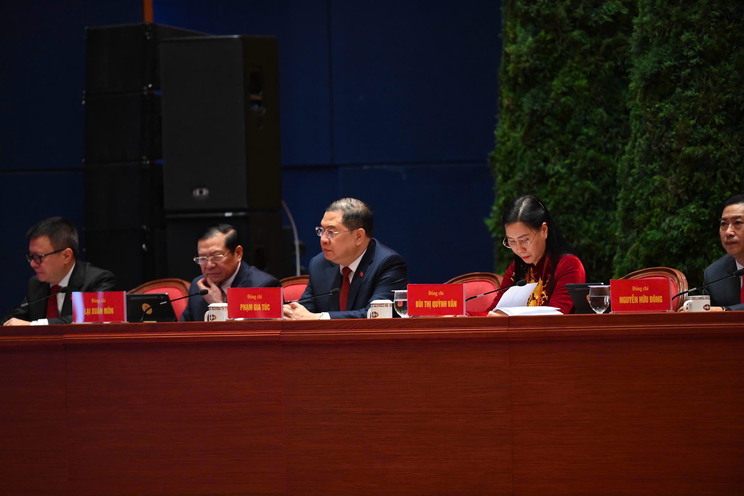 Dai hoi Dang XIV anh 4