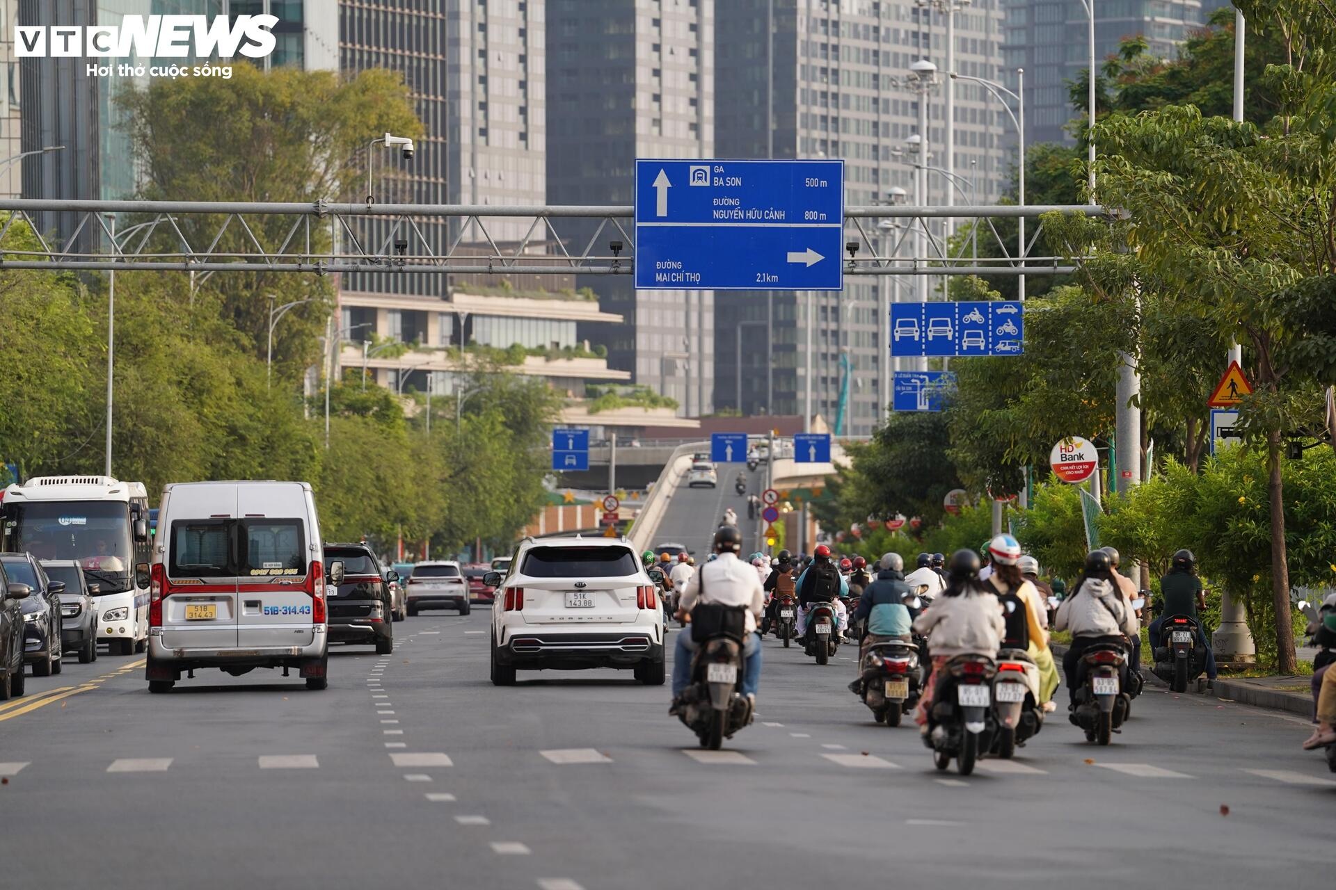 Giao thong TP.HCM anh 10