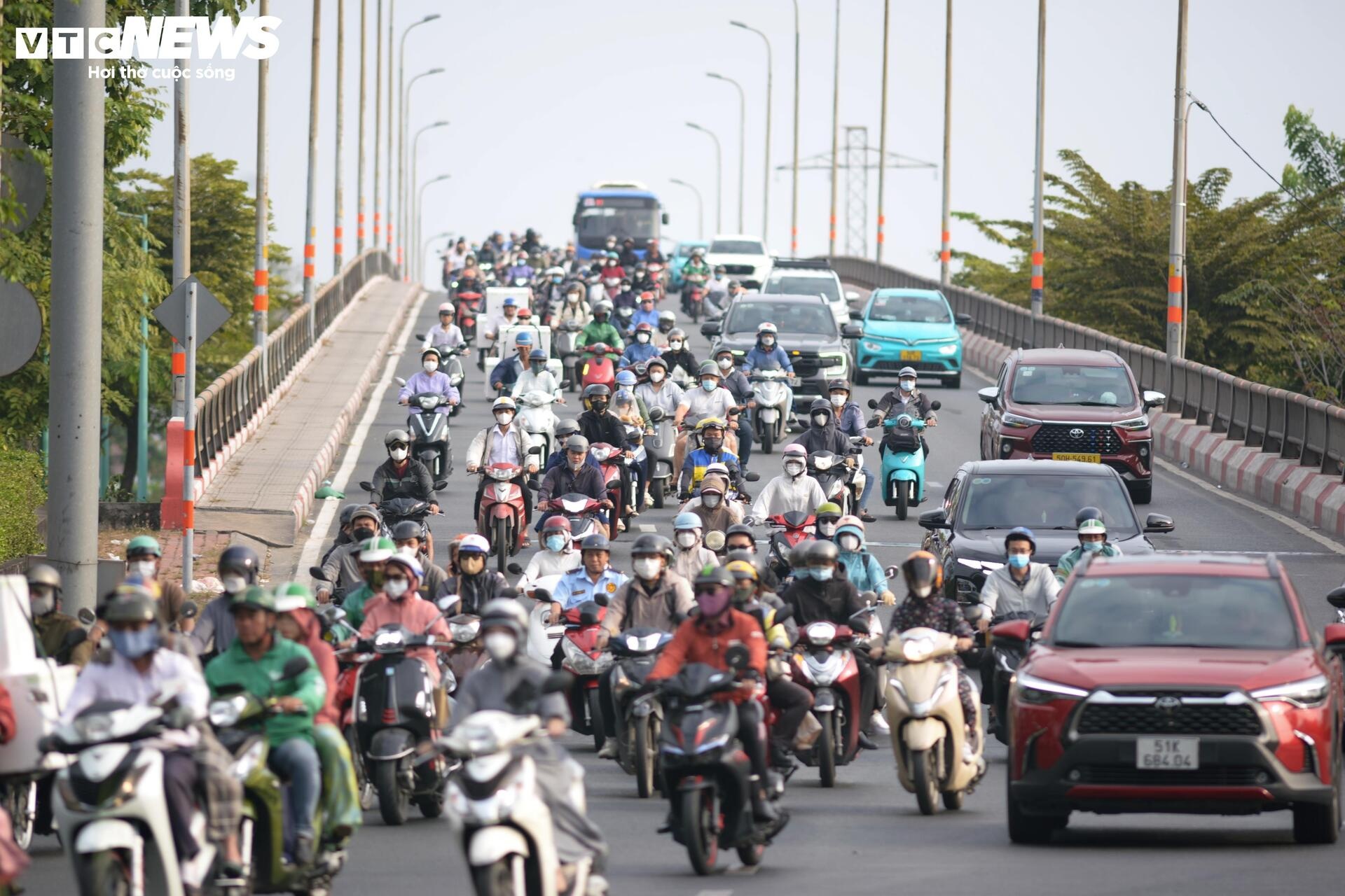 Giao thong TP.HCM anh 2