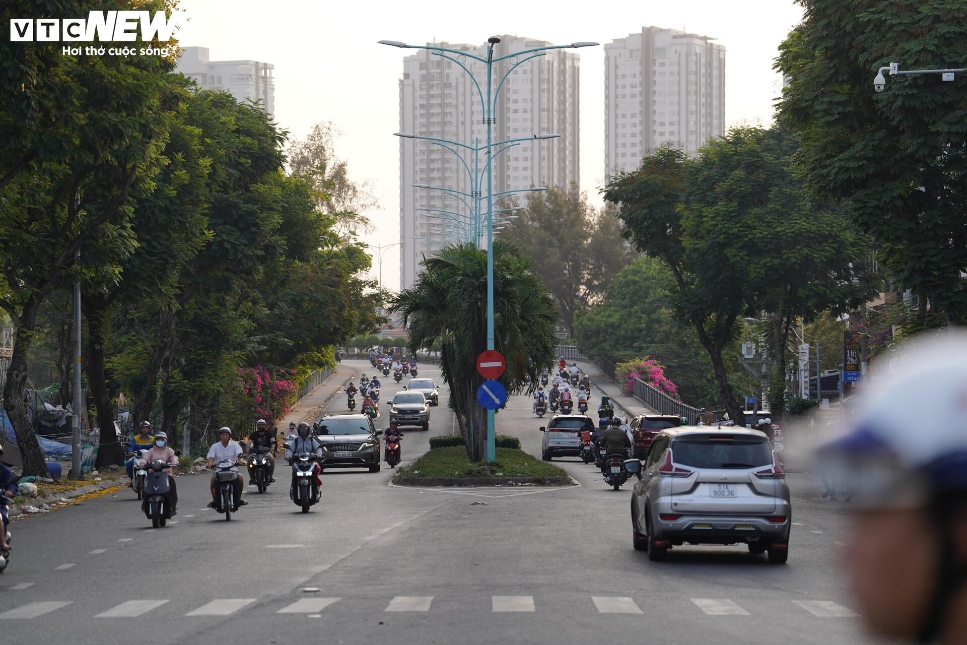 Giao thong TP.HCM anh 4