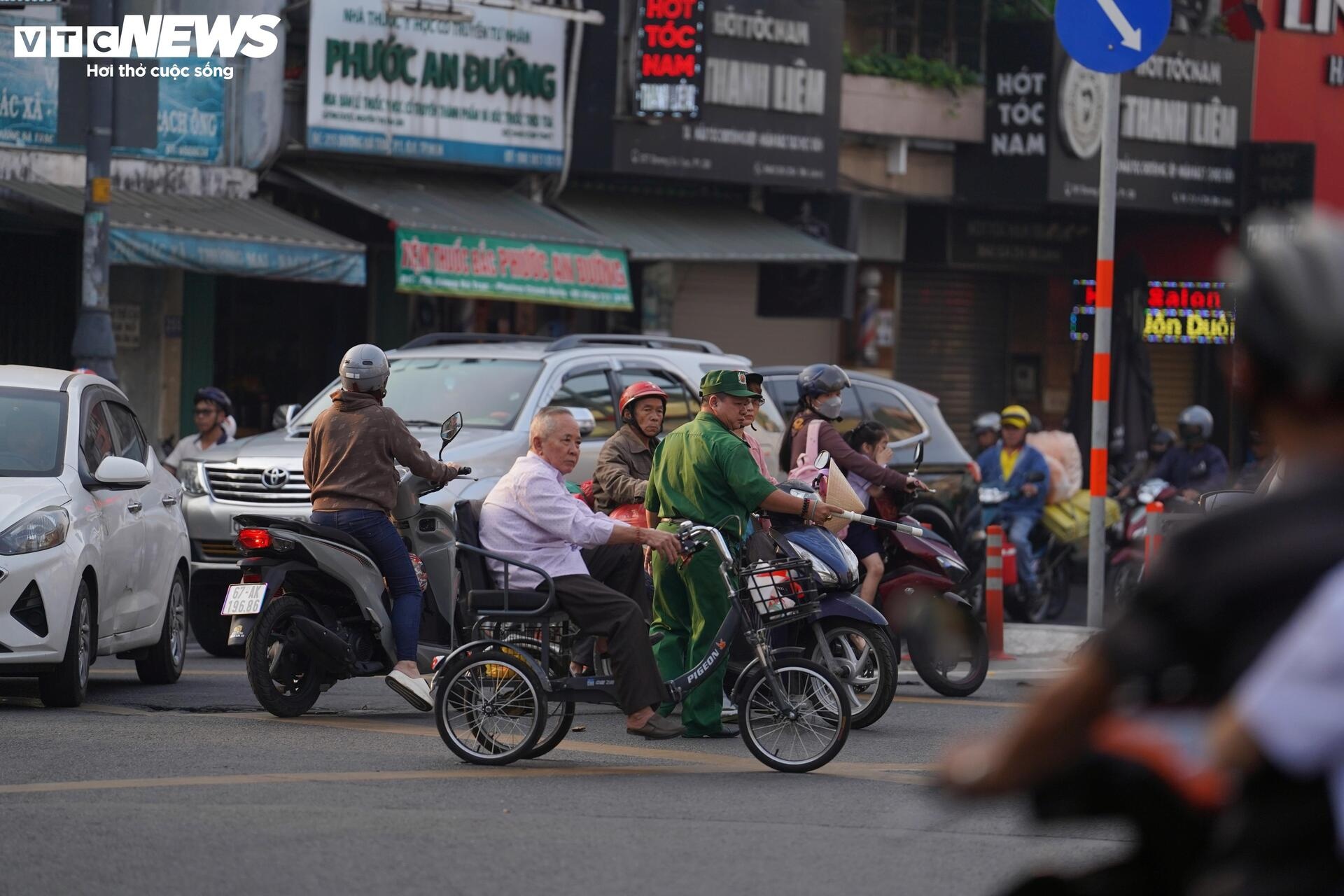 Giao thong TP.HCM anh 7