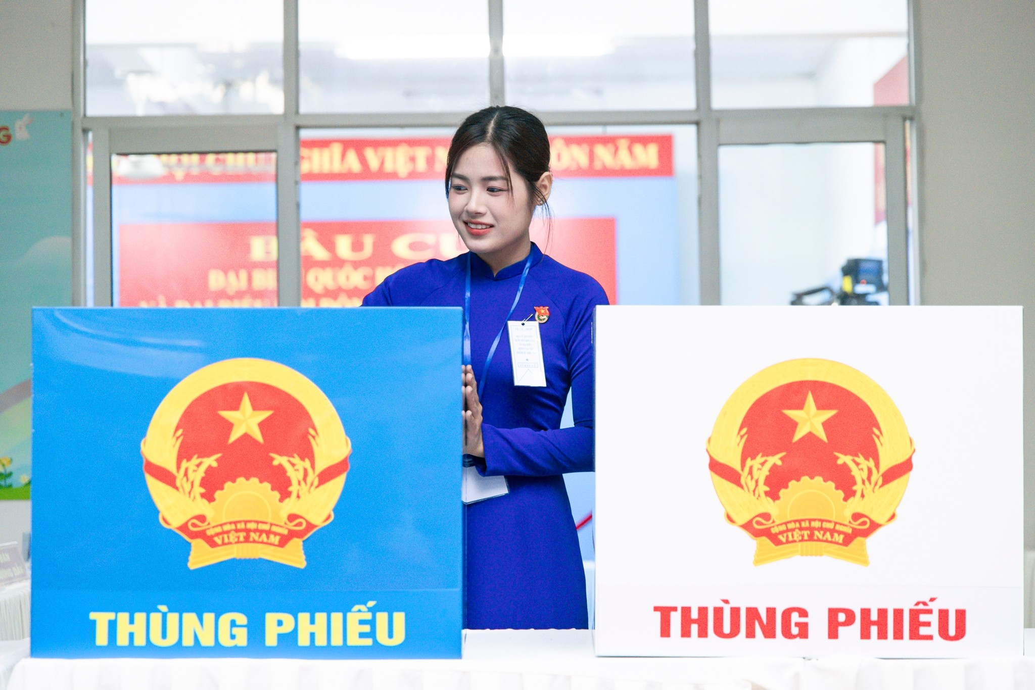 Gan 79 trieu cu tri ca nuoc di bau cu hinh anh