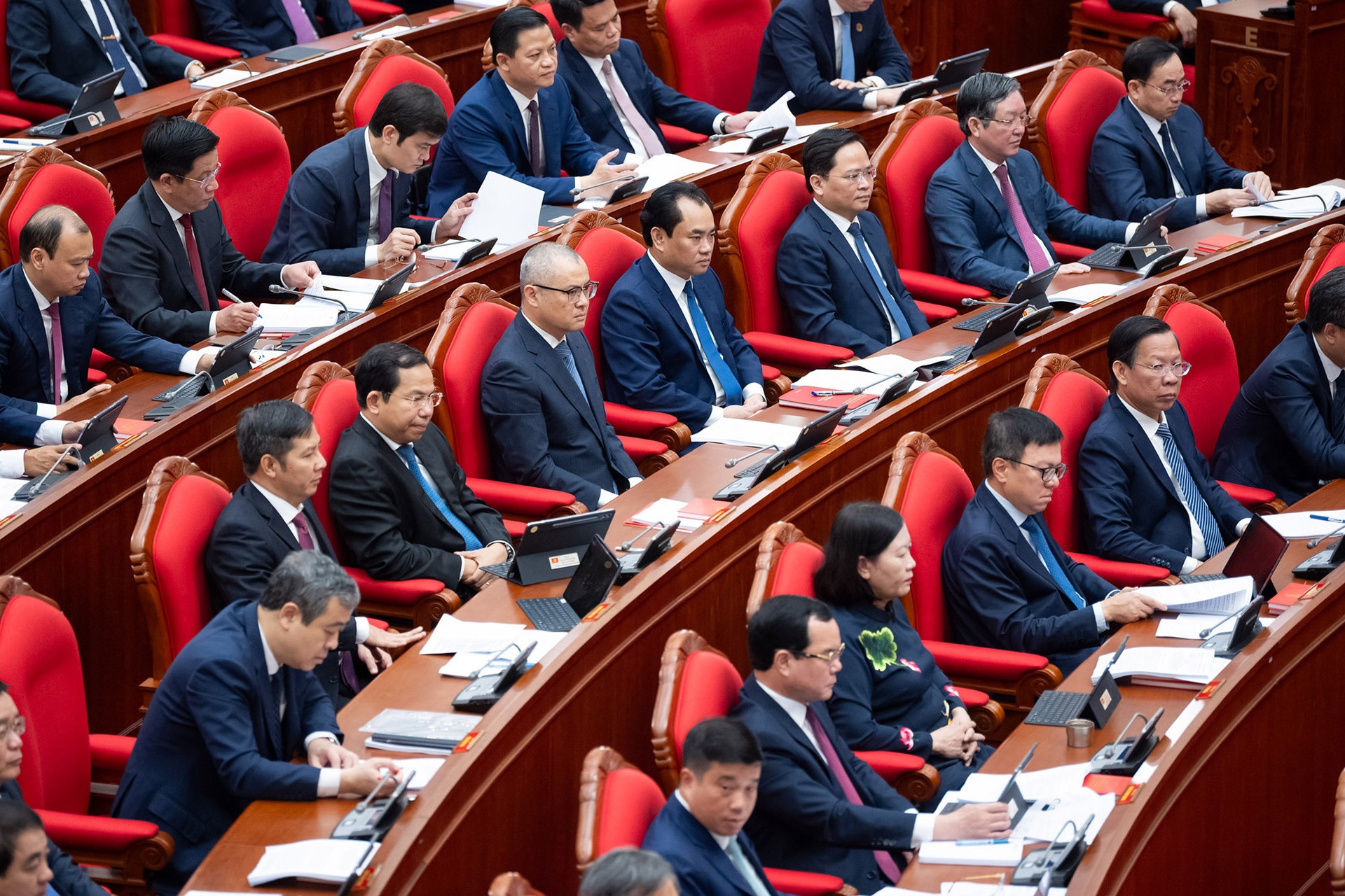 Hoi nghi Trung uong anh 11