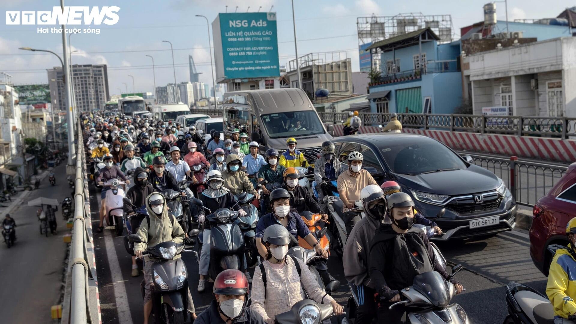 Tam thep 10 tan anh 2