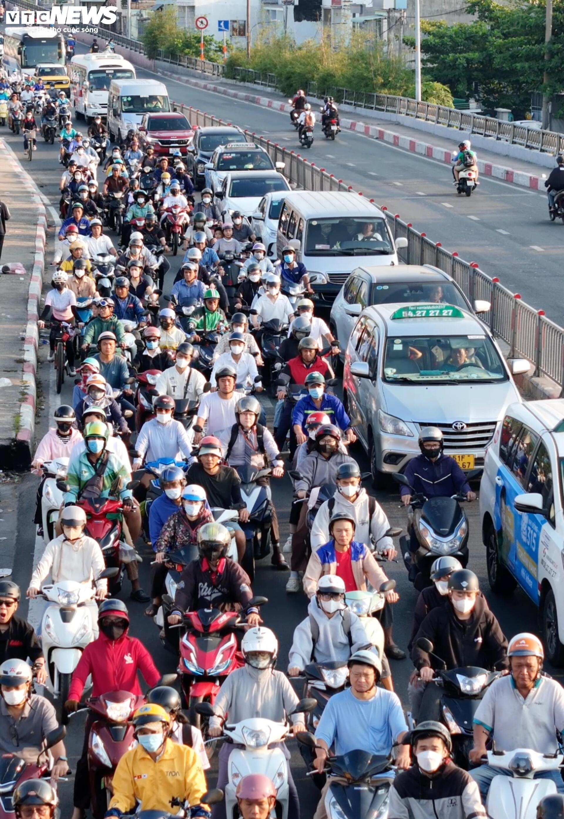 Tam thep 10 tan anh 7