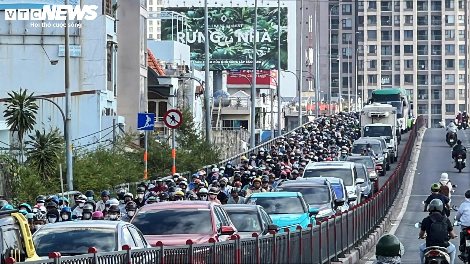 Tam thep 10 tan anh 8