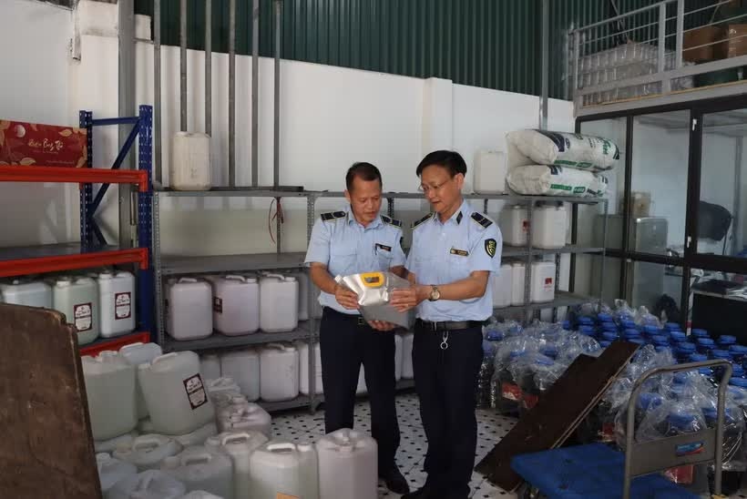 9.000 lit ruou anh 1