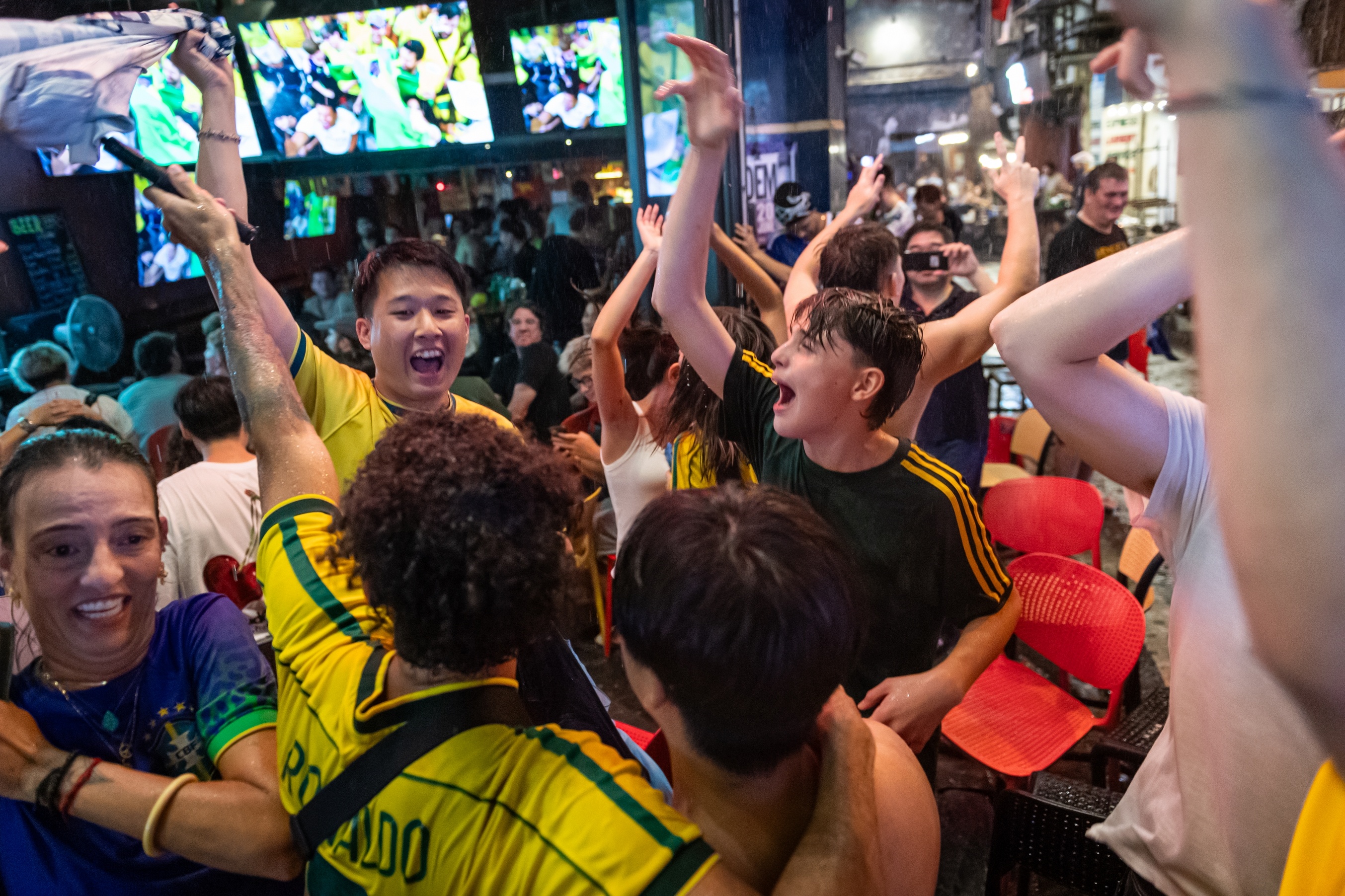 Brazil thang Nhat Ban anh 9