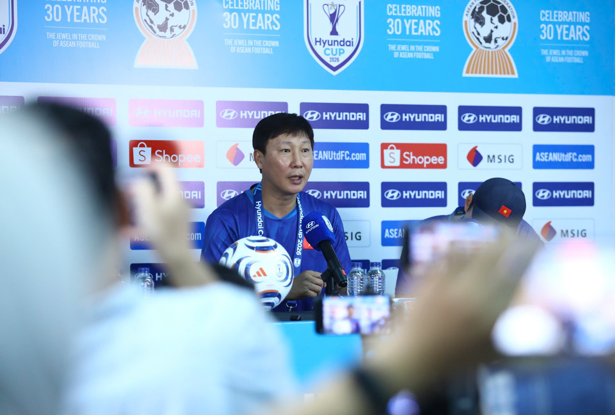 Kim Sang-sik ASEAN Cup ảnh 1