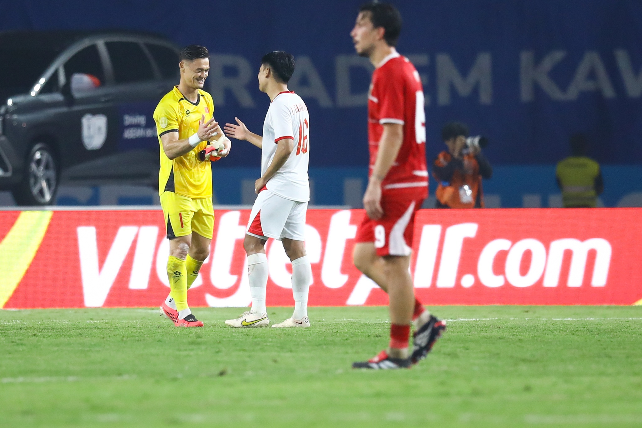B&ugrave;i Ho&agrave;ng Việt Anh ảnh 9