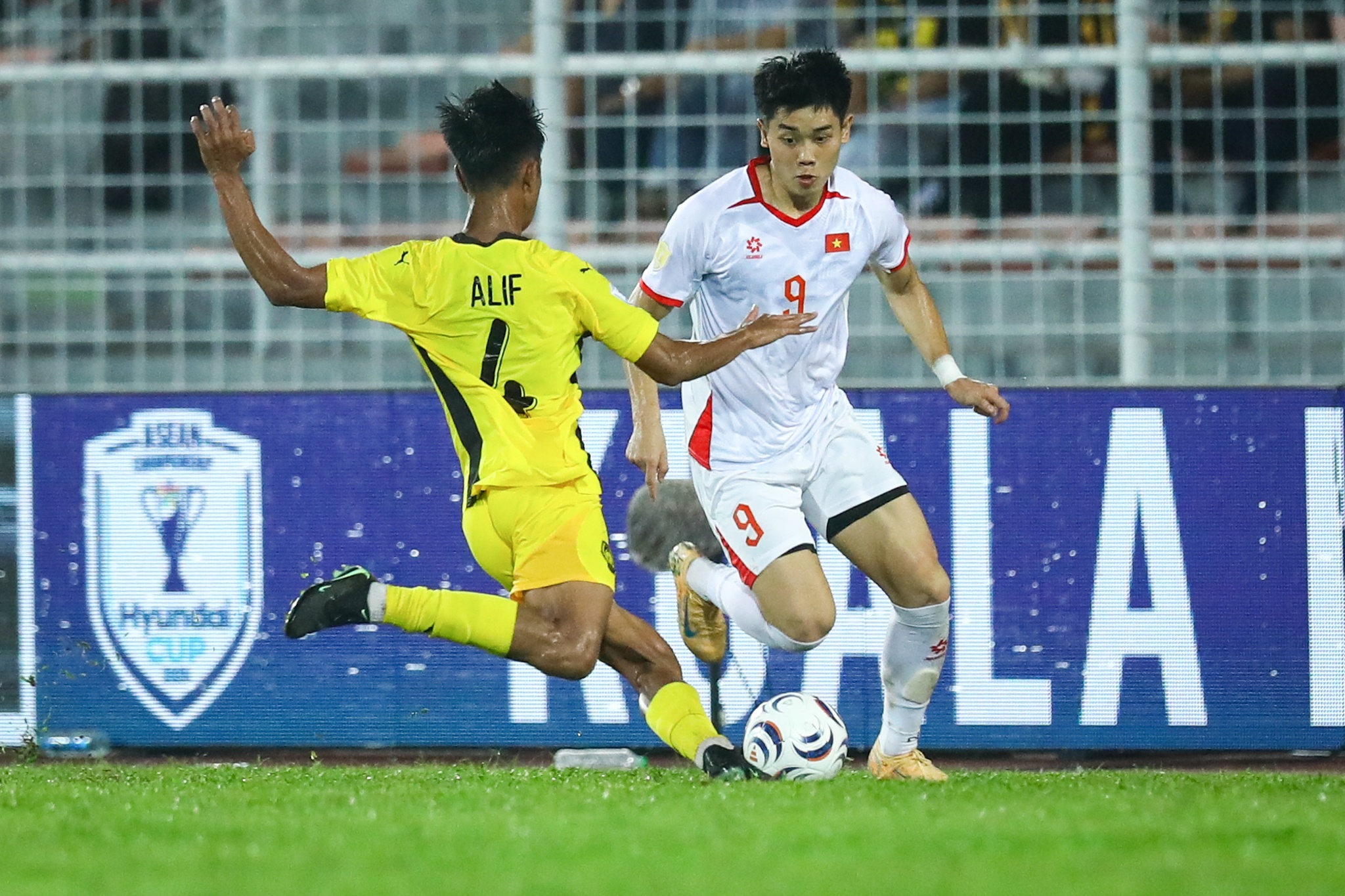 Quang Hải tuyển Việt Nam ảnh 9
