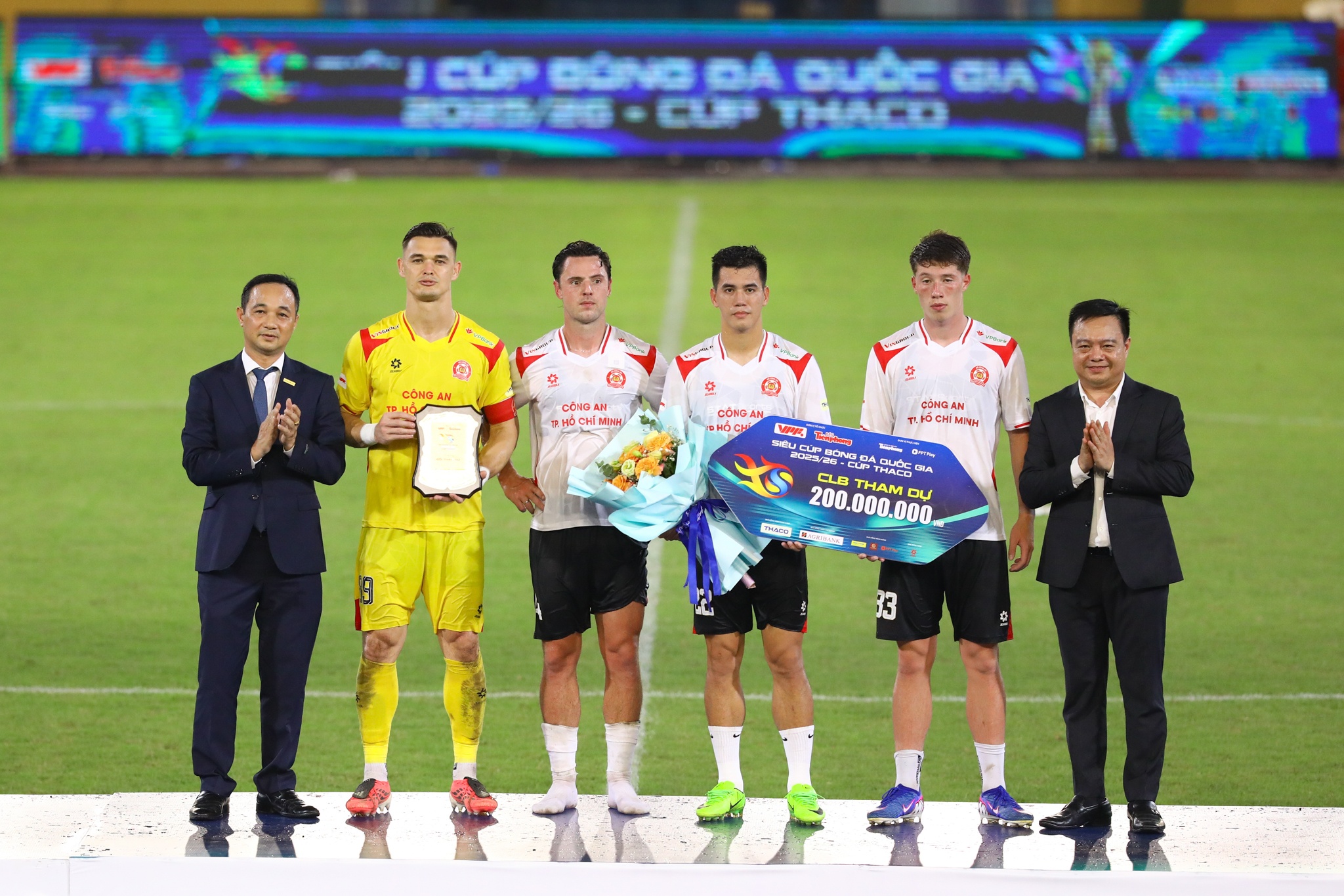 L&ecirc; Giang Patrik Si&ecirc;u c&uacute;p ảnh 14