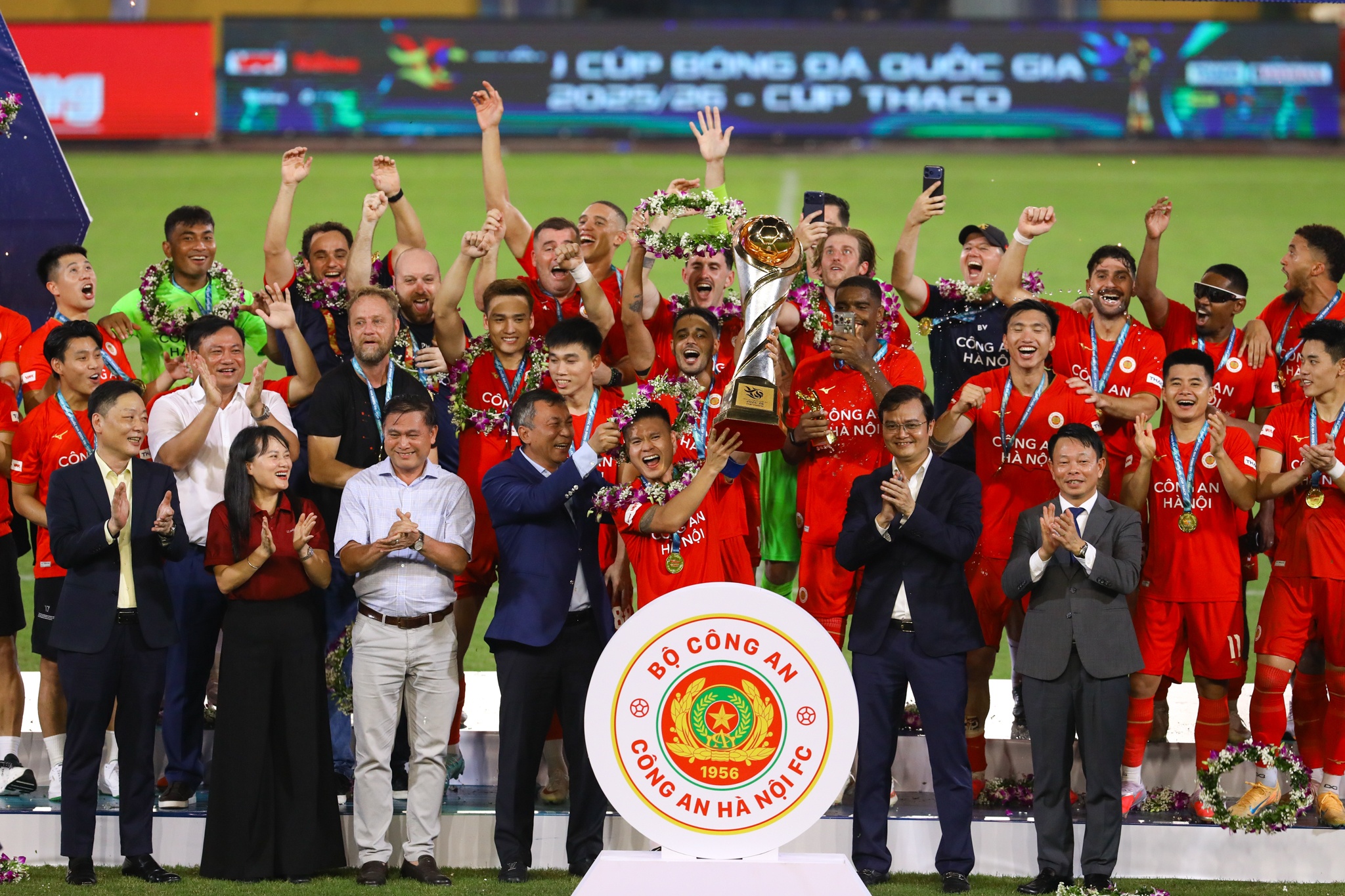 L&ecirc; Giang Patrik Si&ecirc;u c&uacute;p ảnh 15