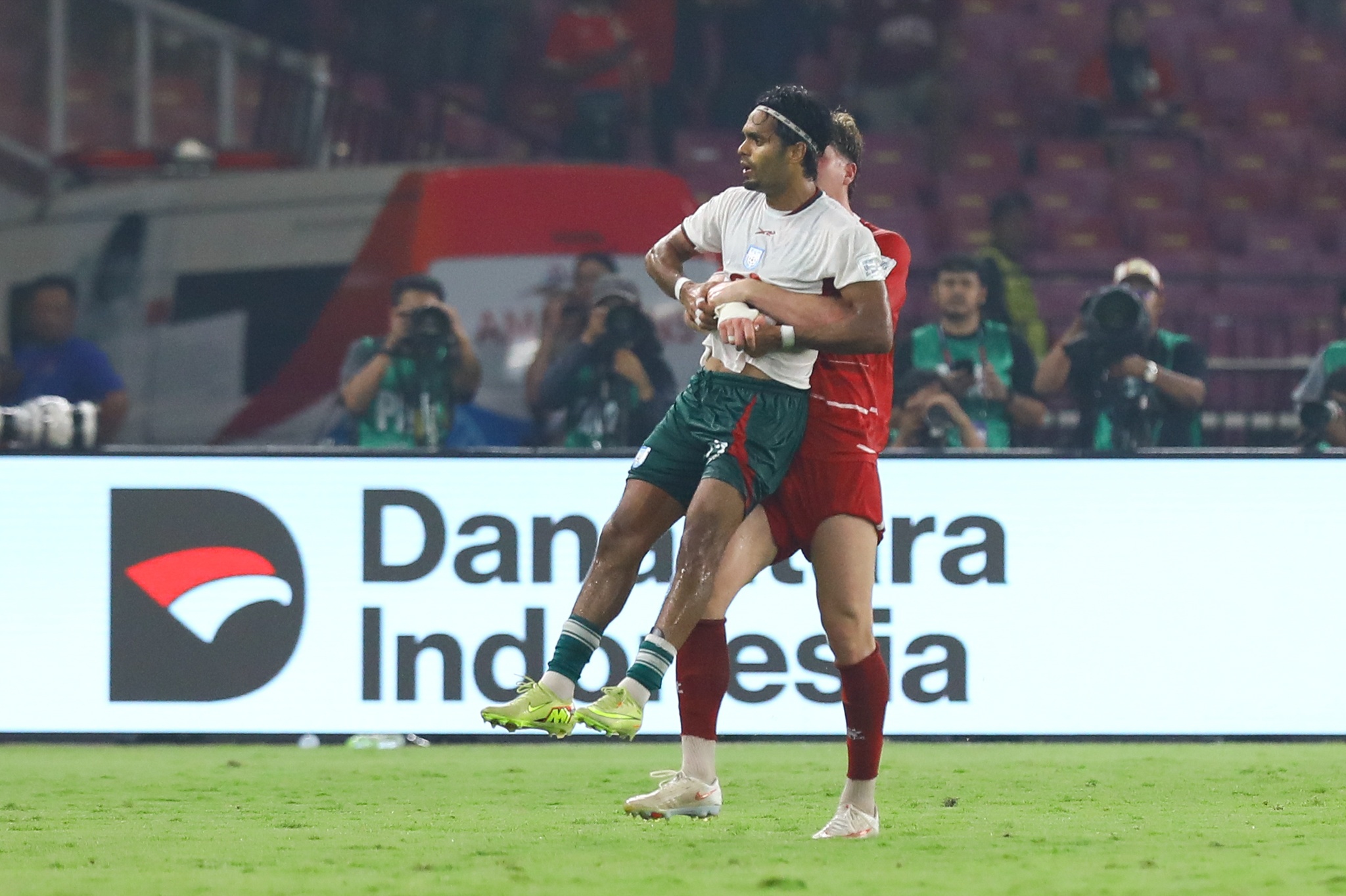 Hamza Choudhury Indonesia chế nhạo ảnh 4