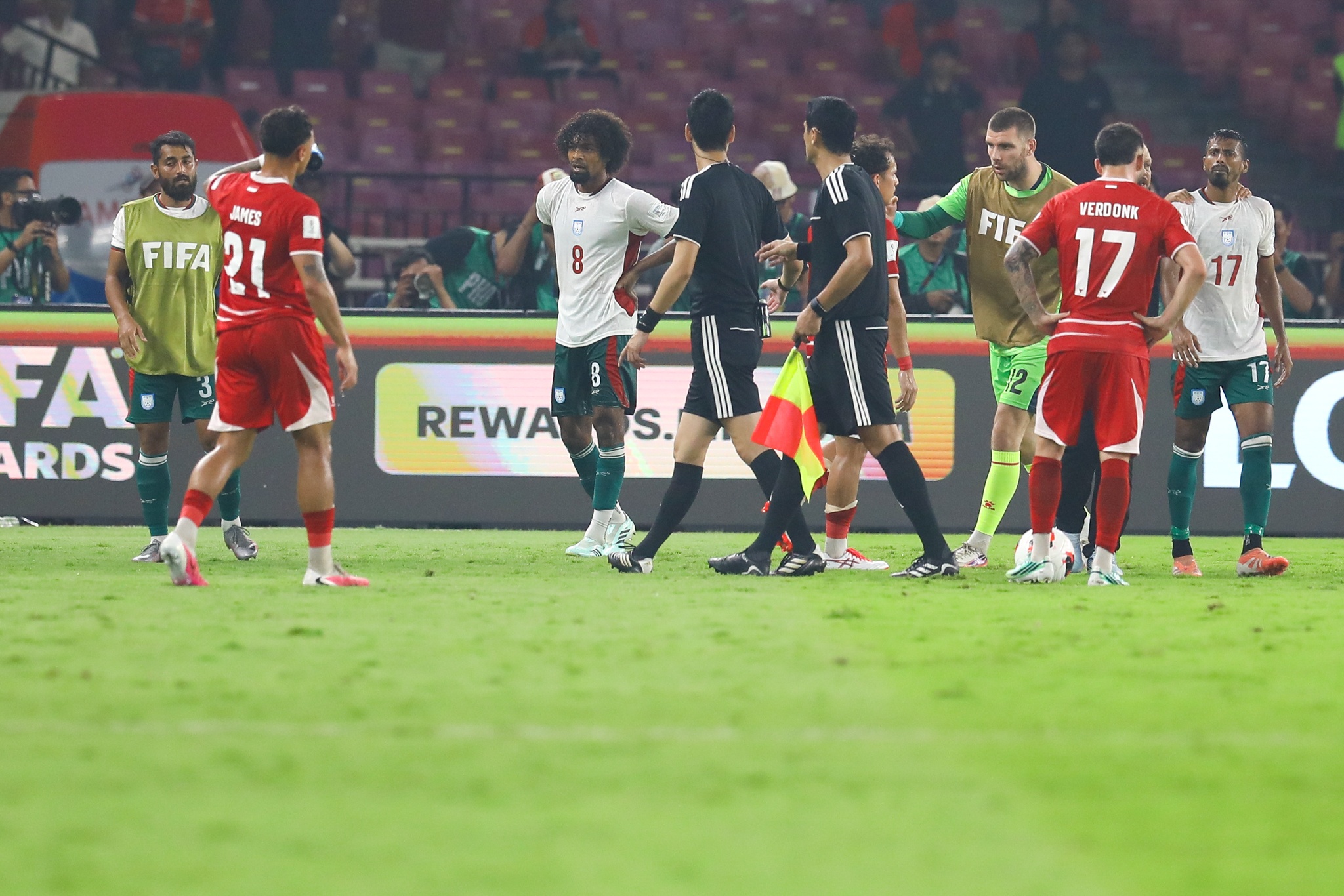 Hamza Choudhury Indonesia chế nhạo ảnh 6