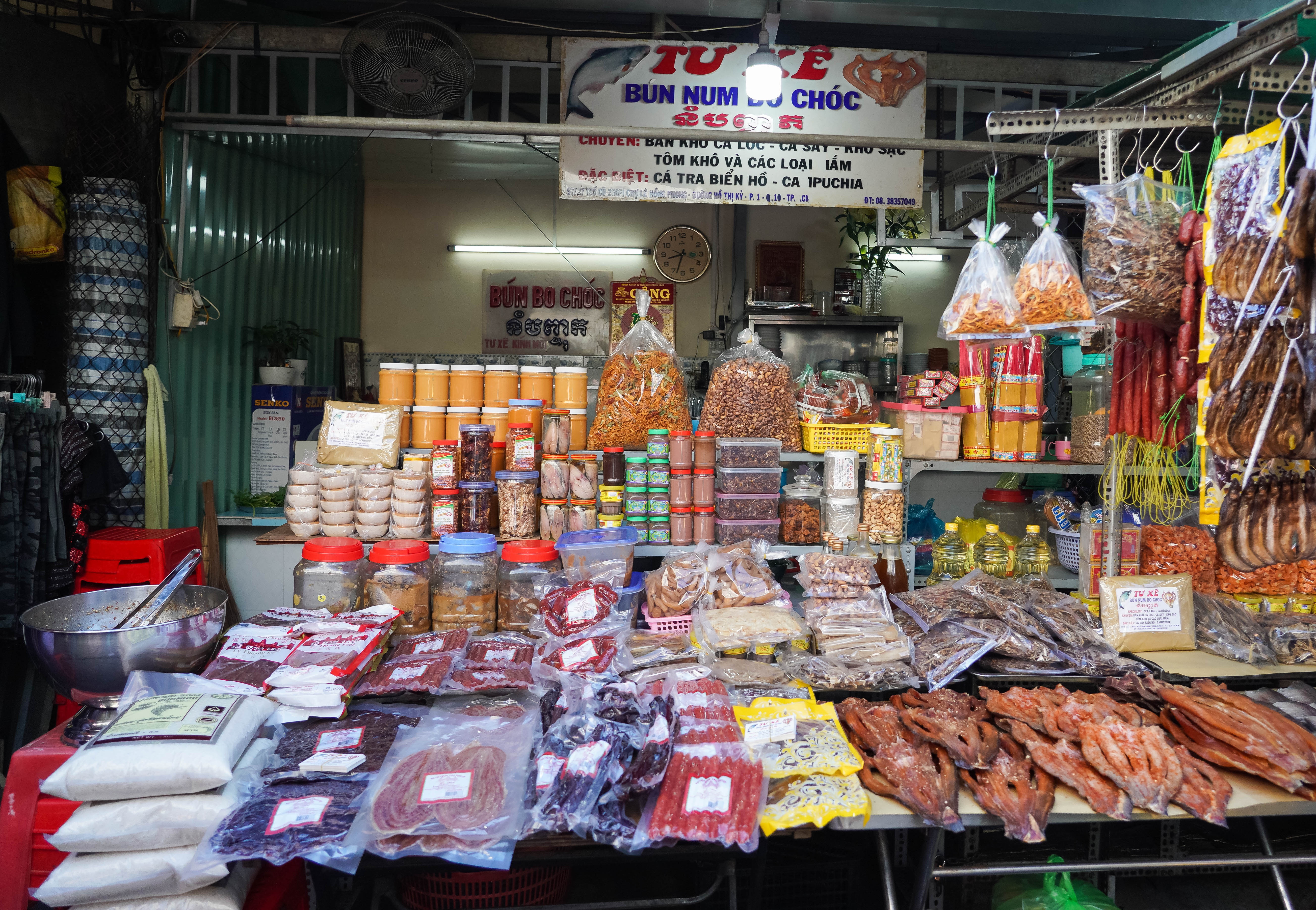 Quan bun ca Campuchia ton tai gan nua the ky ngay giua long Sai Gon anh 9