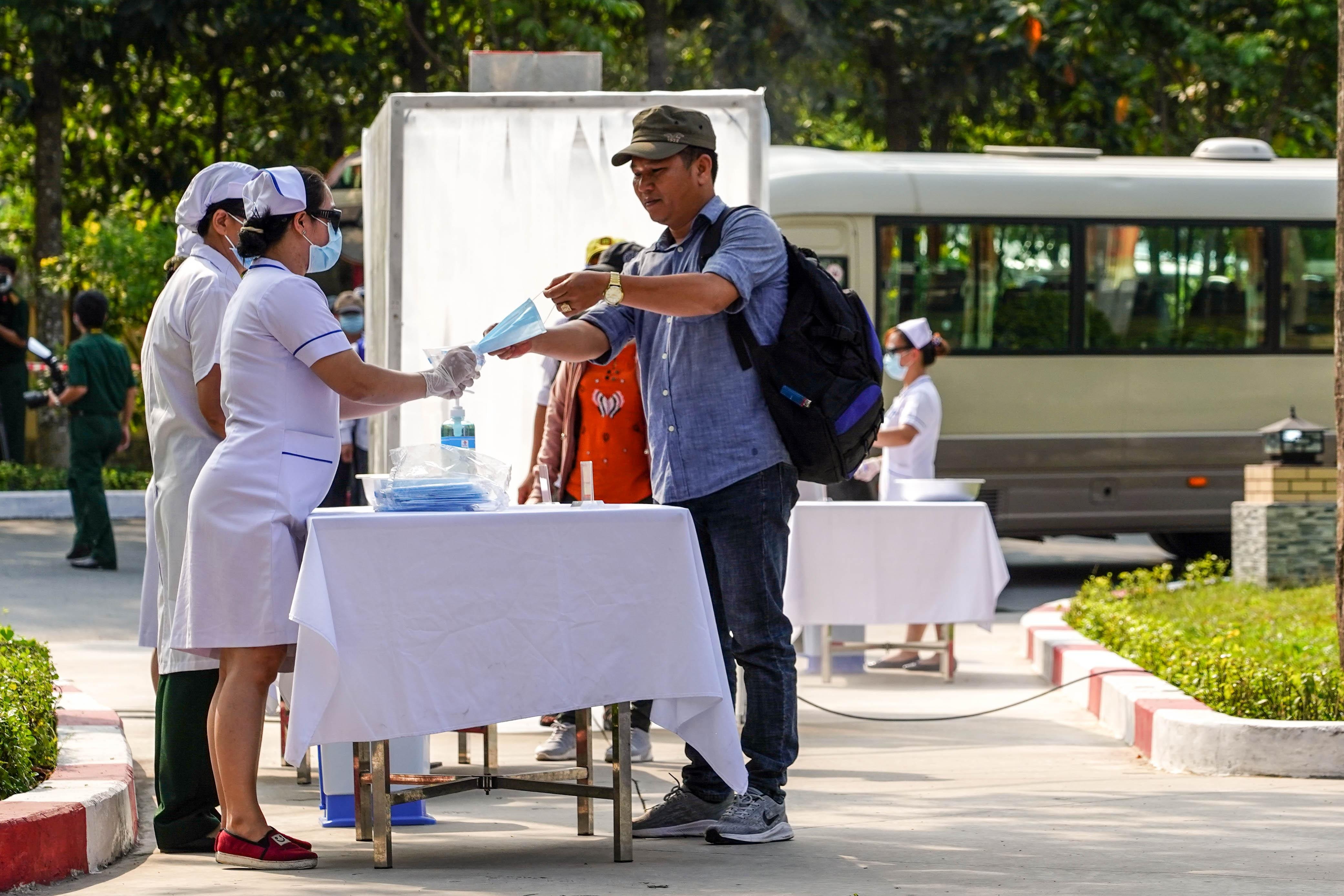 Dien tap phong,  chong dich Covid-19 tai Quan khu 7 anh 4