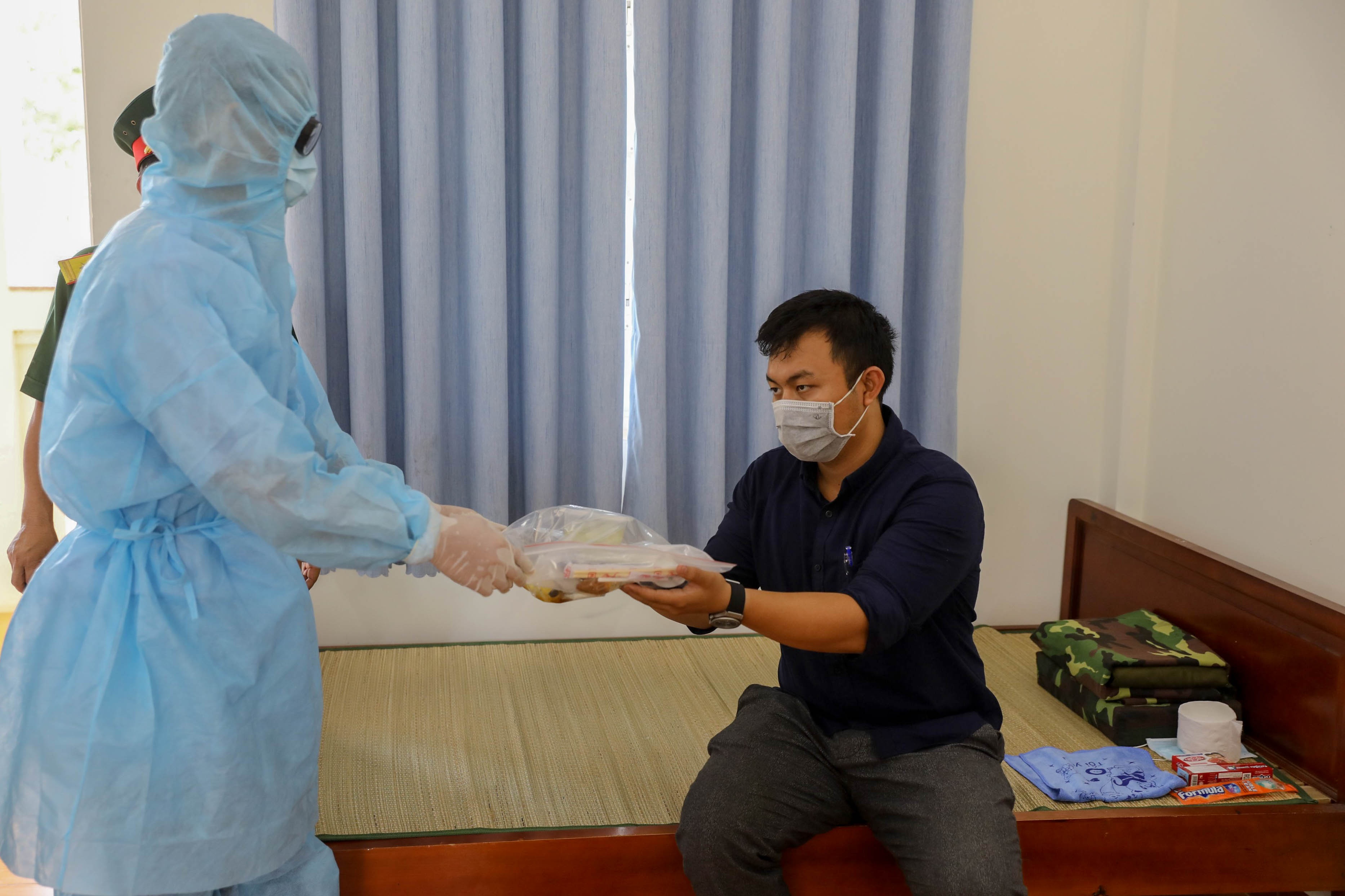 Dien tap phong,  chong dich Covid-19 tai Quan khu 7 anh 9