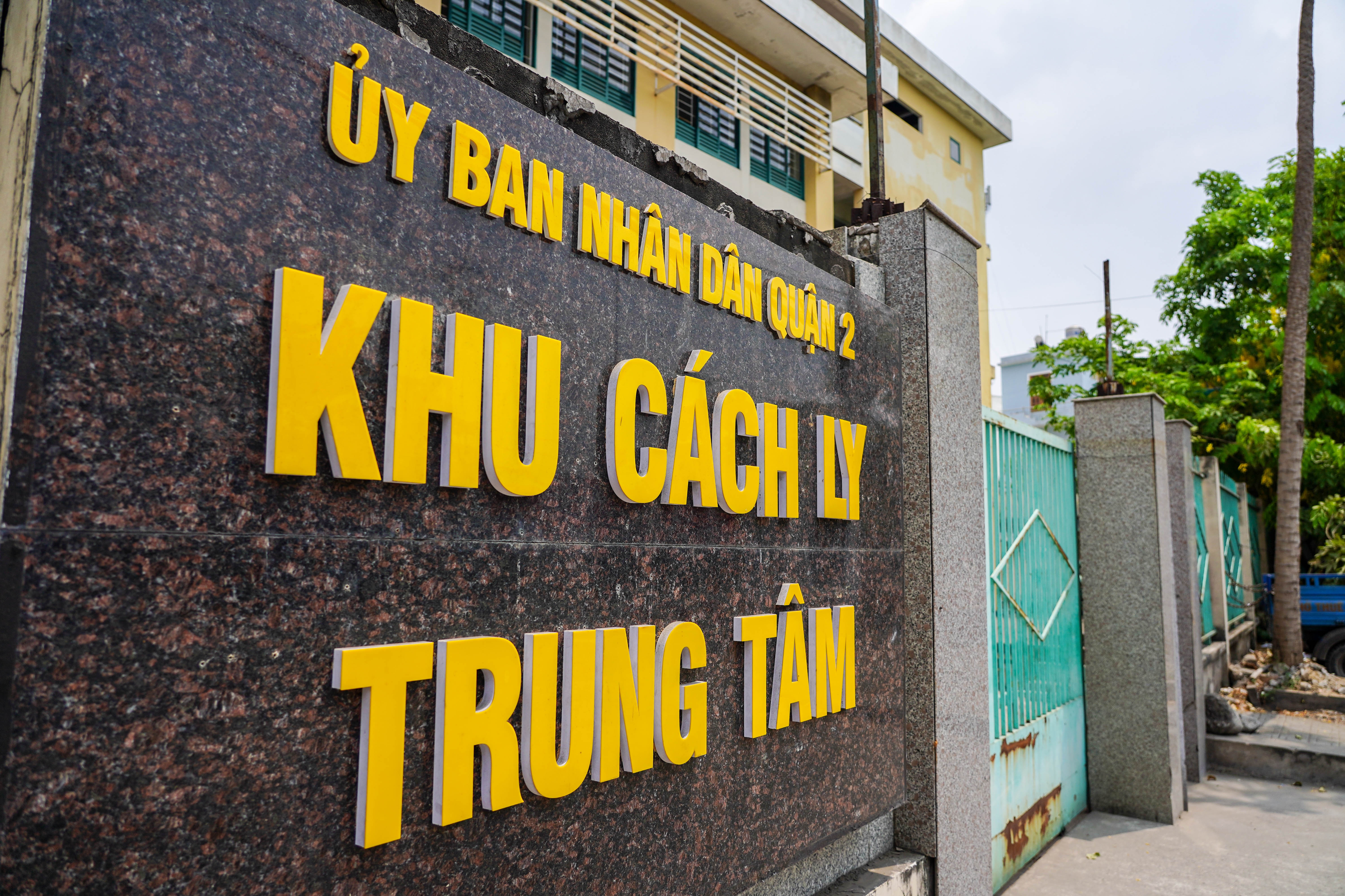 Co gai Viet Nam tro ve tu vung dich Italy tu nguyen xin duoc cach ly anh 1