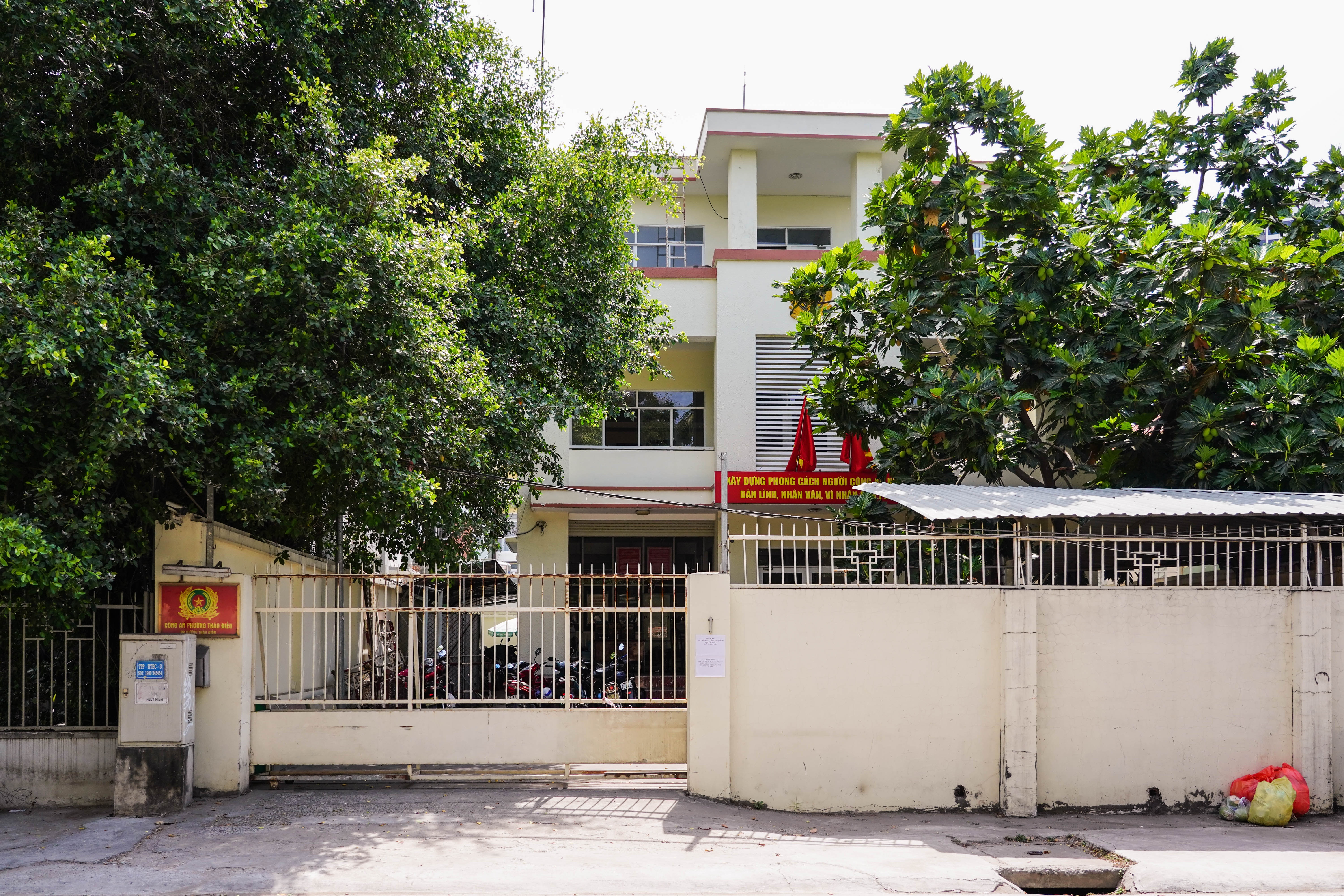 Phong toa 2 chung cu co ca nhiem Covid-19 anh 10