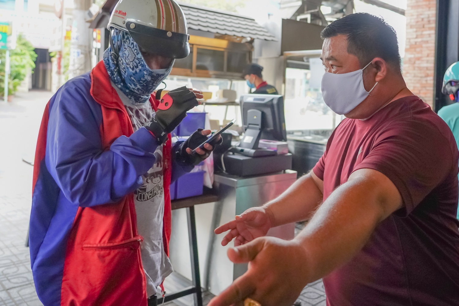 Dong quan chong dich Covid-19 anh 2