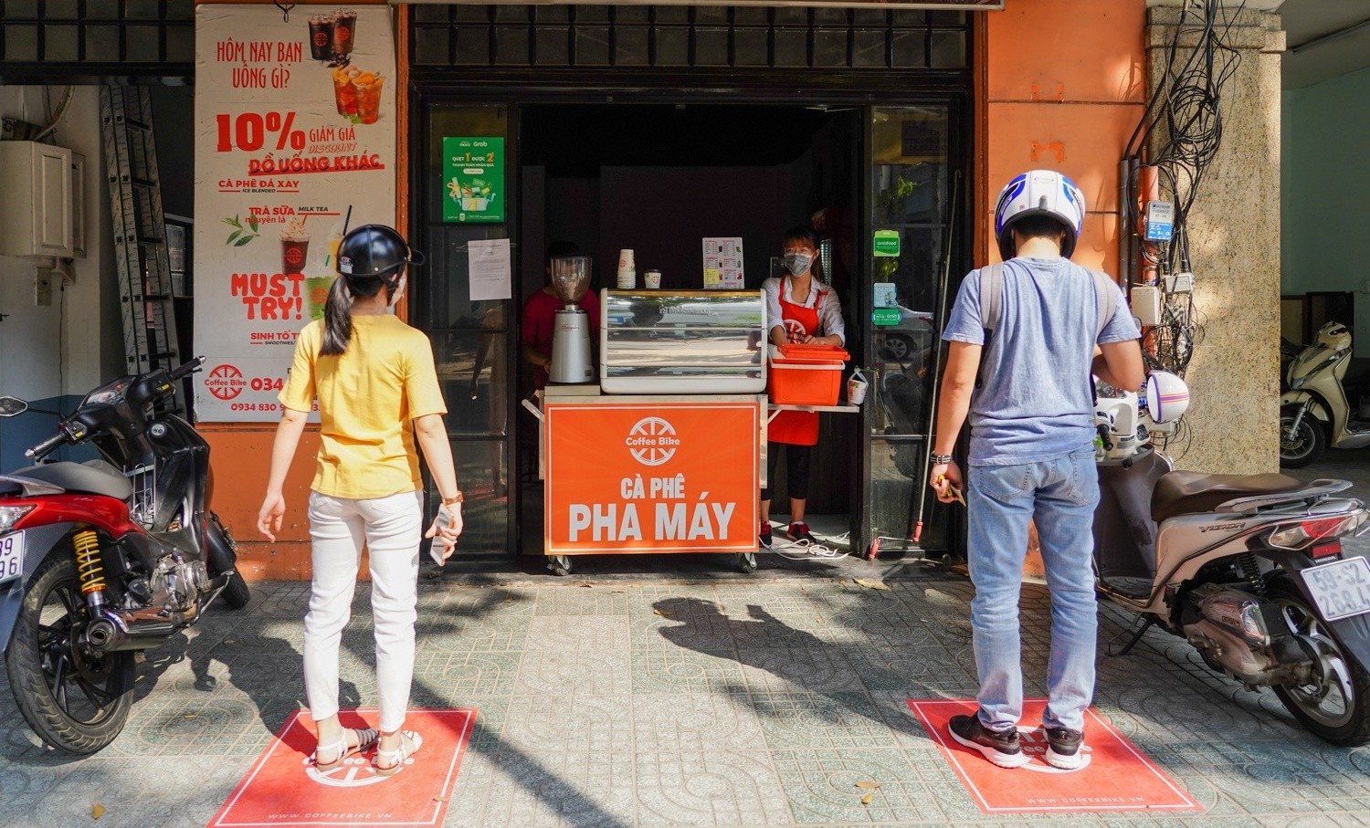 Cach ly xa hoi toan quoc anh 1