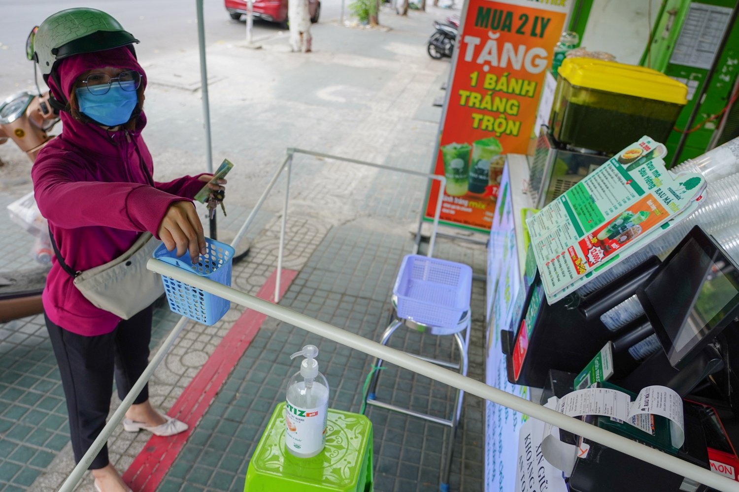 Cach ly xa hoi toan quoc anh 5