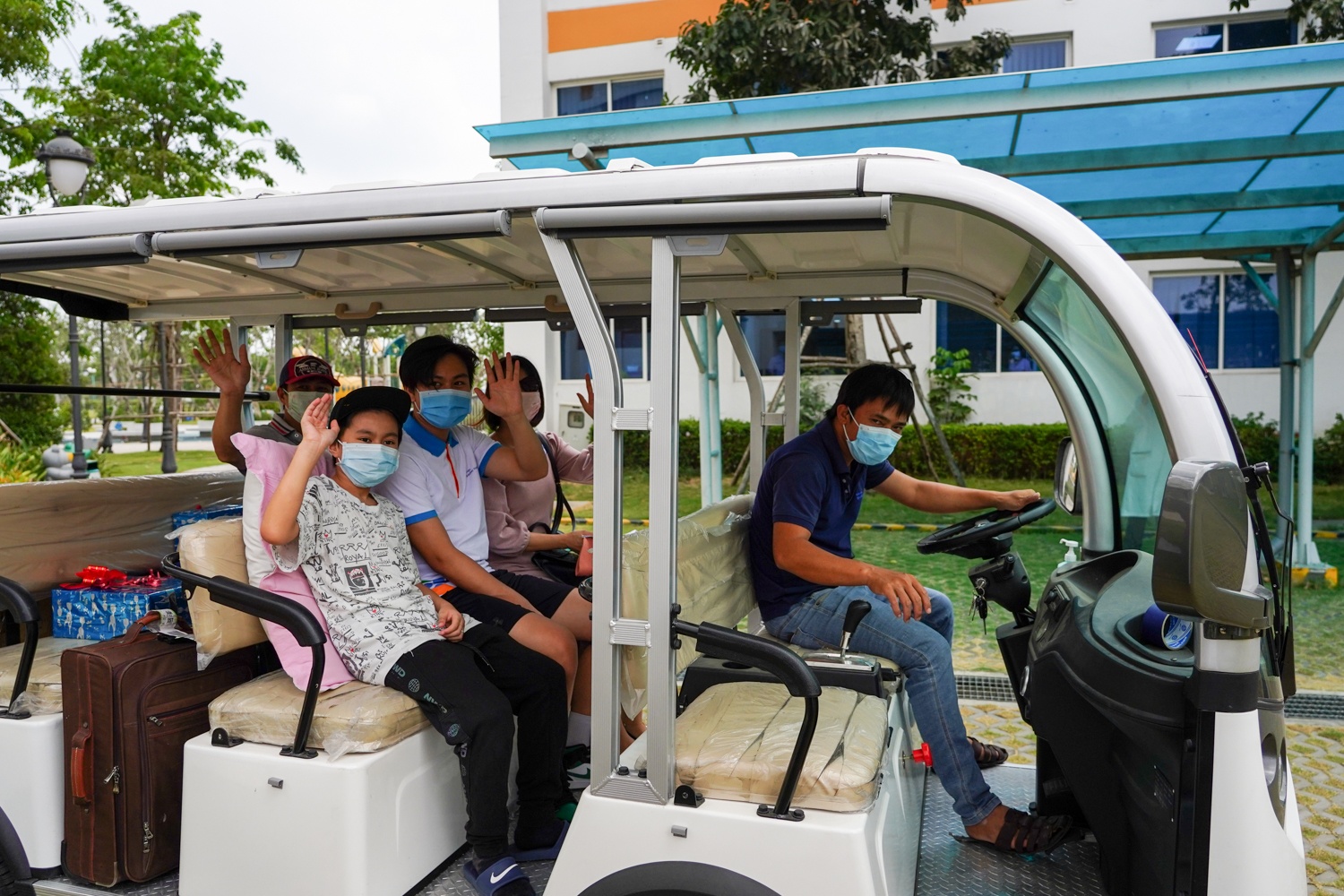 Benh nhan mac Covid-19 xuat vien anh 9