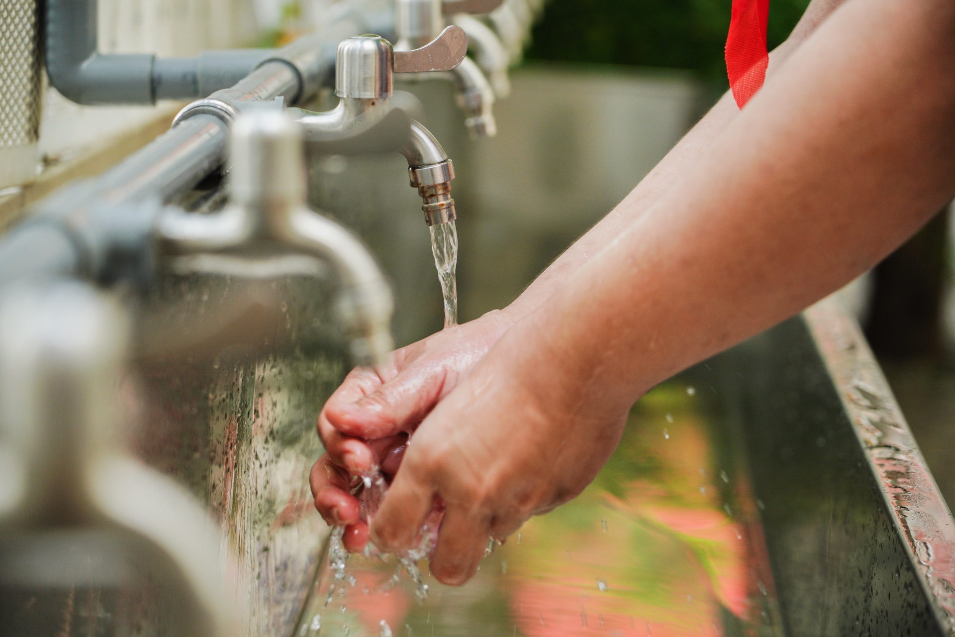 hoc sinh di hoc tro lai sau nghi dich anh 9