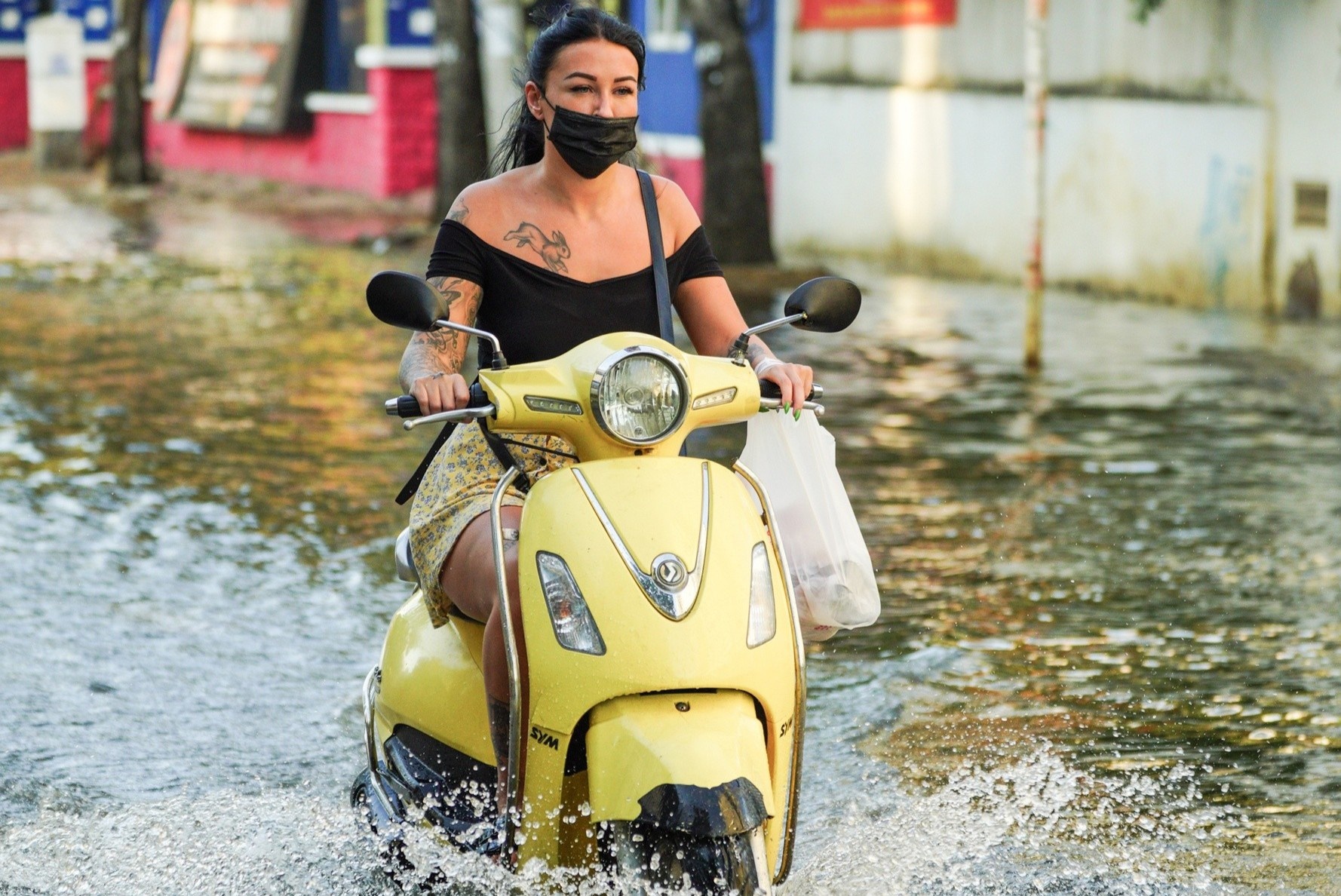 Troi khong mua, khu Thao Dien van ngap hinh anh