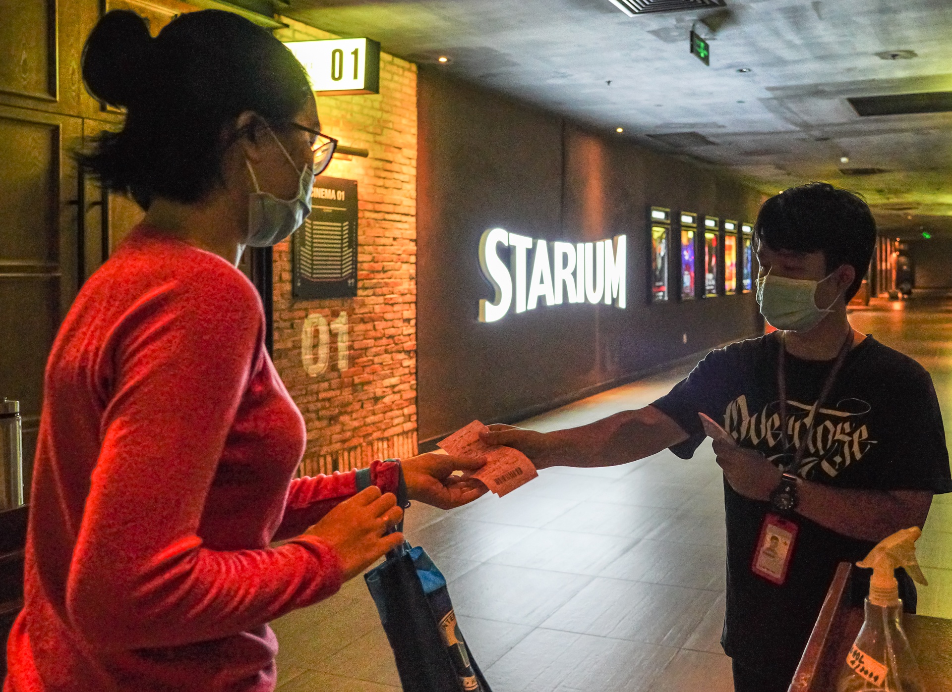 Rap chieu phim vang khach ngay cuoi tuan anh 5