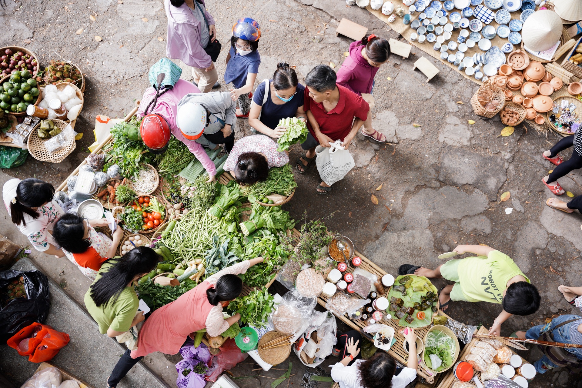 Phien cho que doc la giua trung tam TP.HCM hinh anh