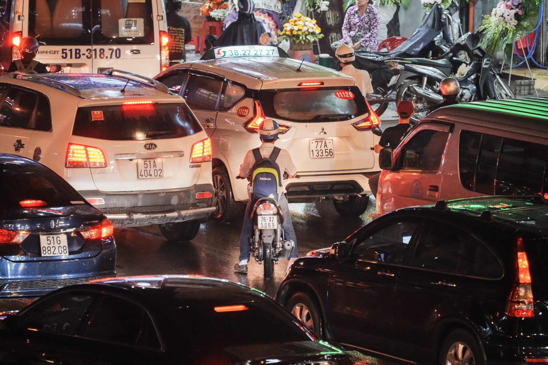 Ket xe o TP.HCM anh 2