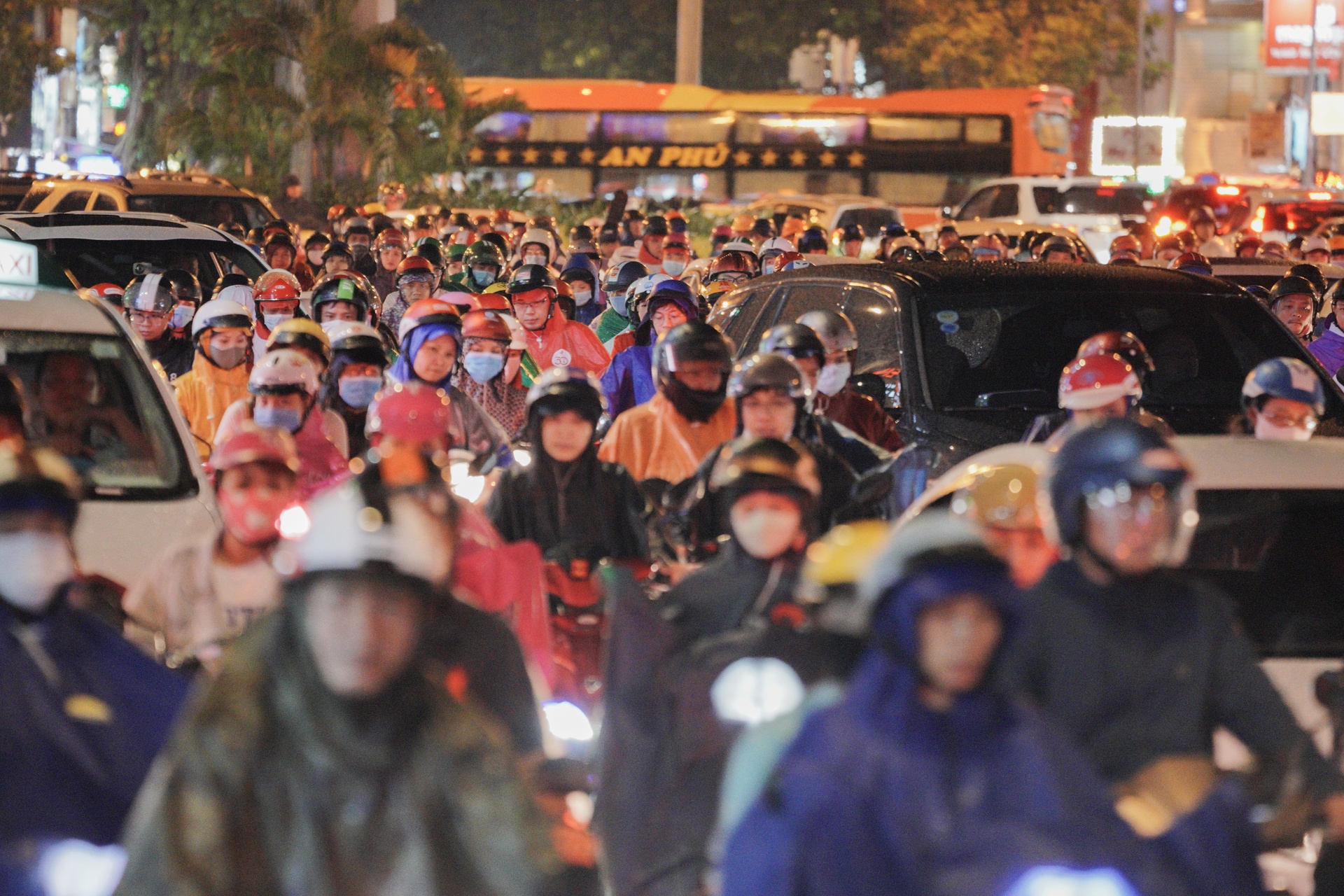 Ket xe o TP.HCM anh 1